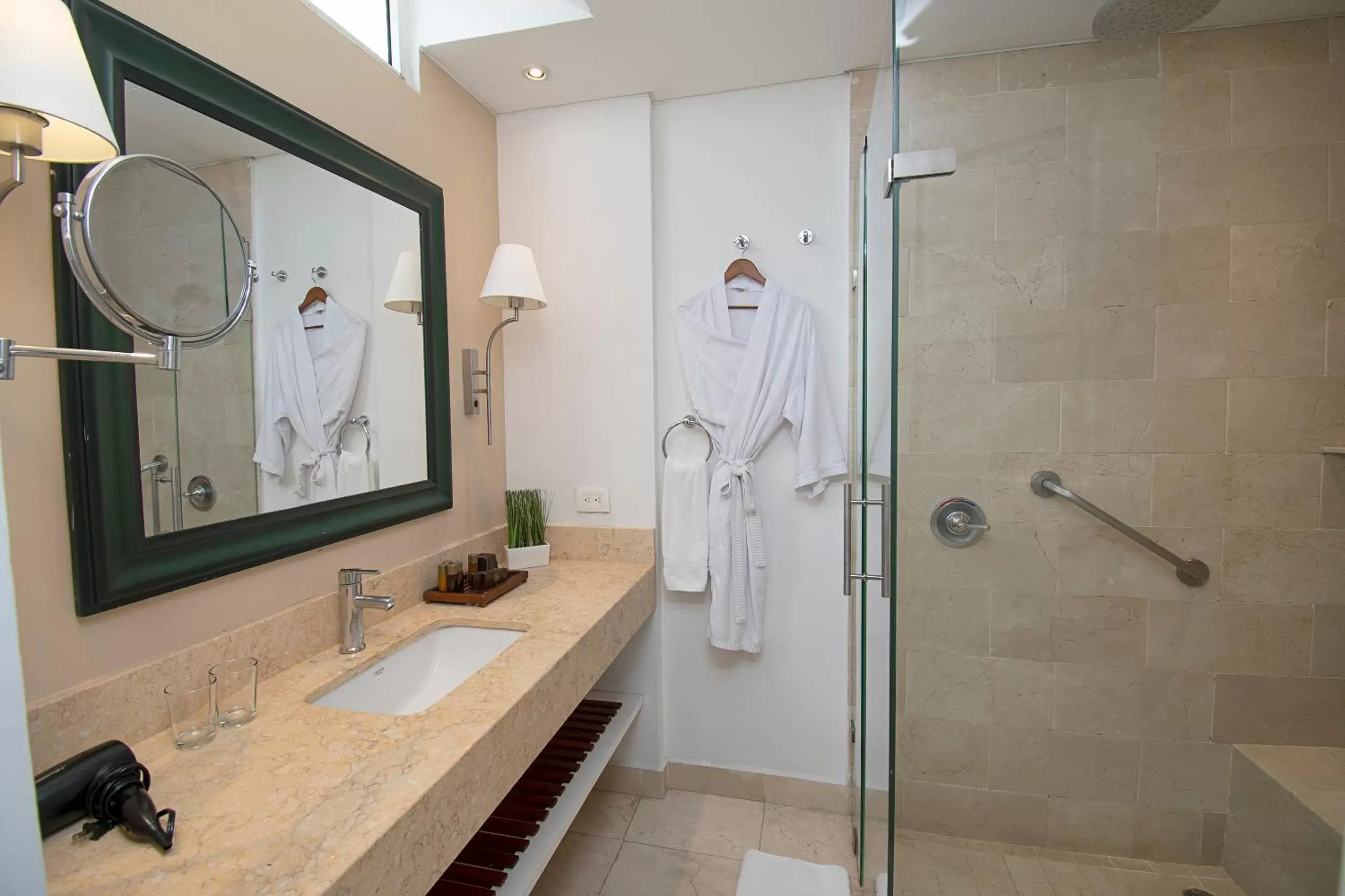 Bathroom in Hotel Caribe by Faranda Grand, a member of Radisson Individuals