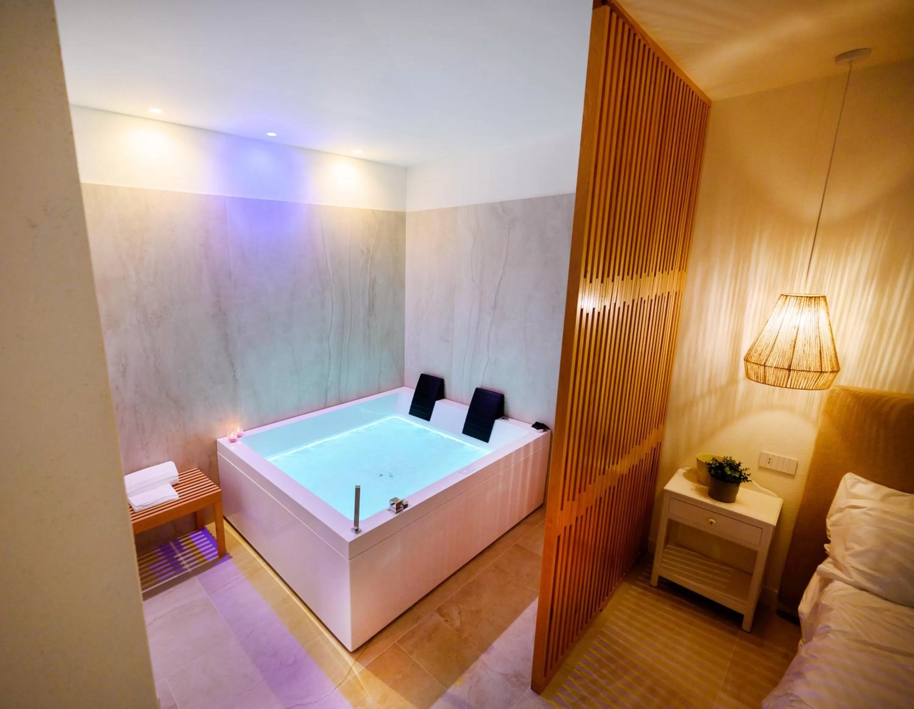 Bed in Regiohotel Manfredi