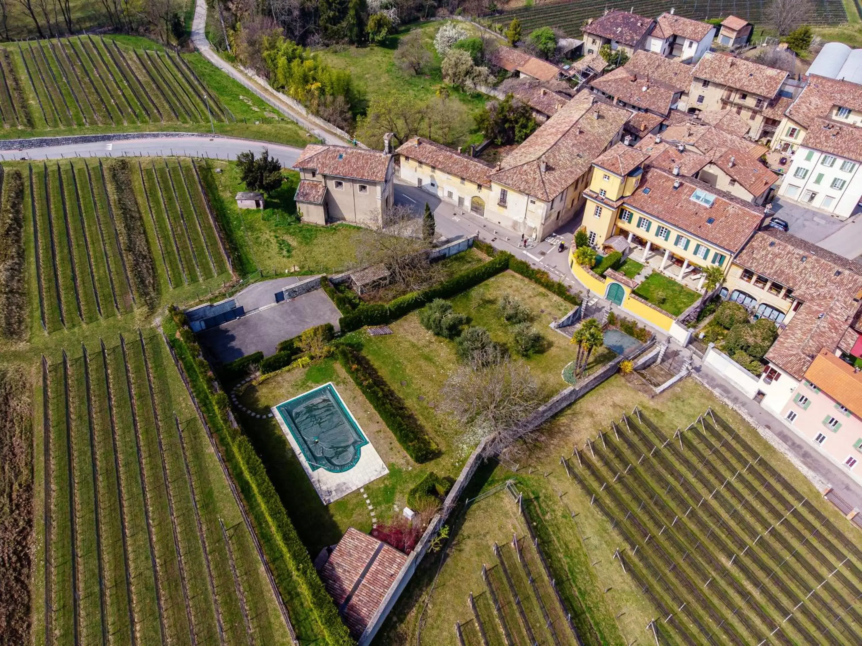 Bird's eye view, Bird's-eye View in Castello di Brusata Apartment