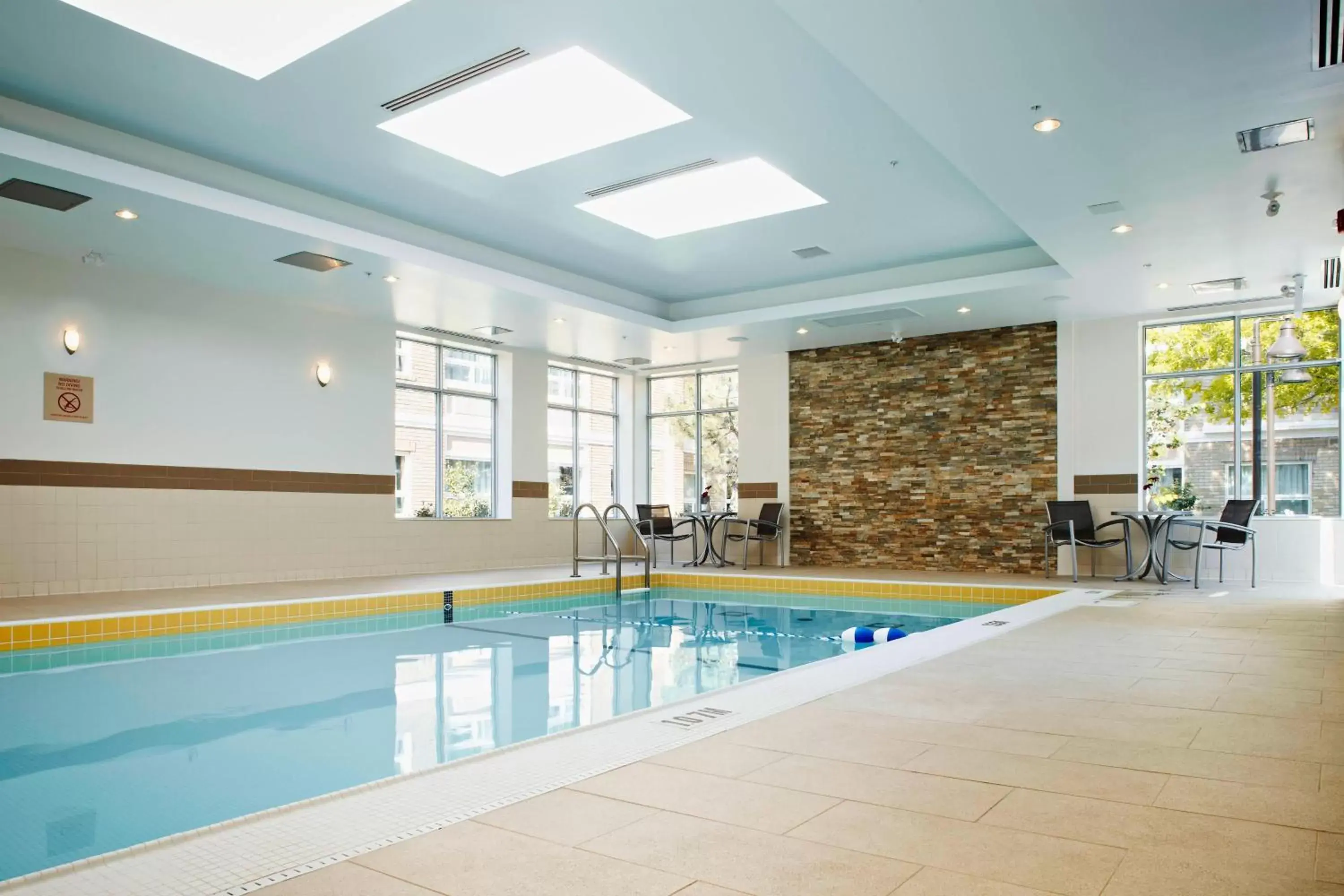Swimming Pool in TownePlace Suites by Marriott Mississauga-Airport Corporate Centre