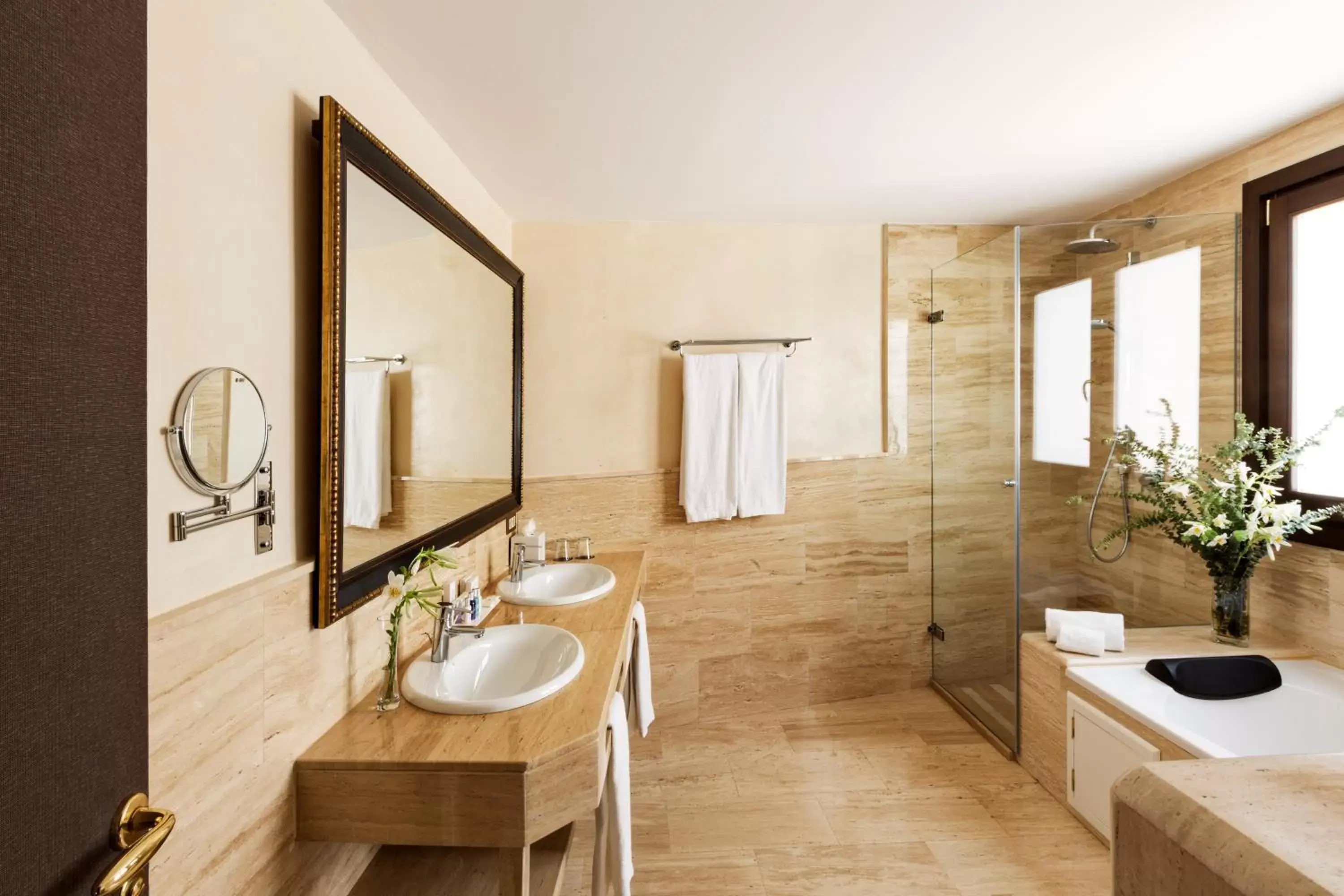 Bathroom in Hotel Casa 1800 Sevilla