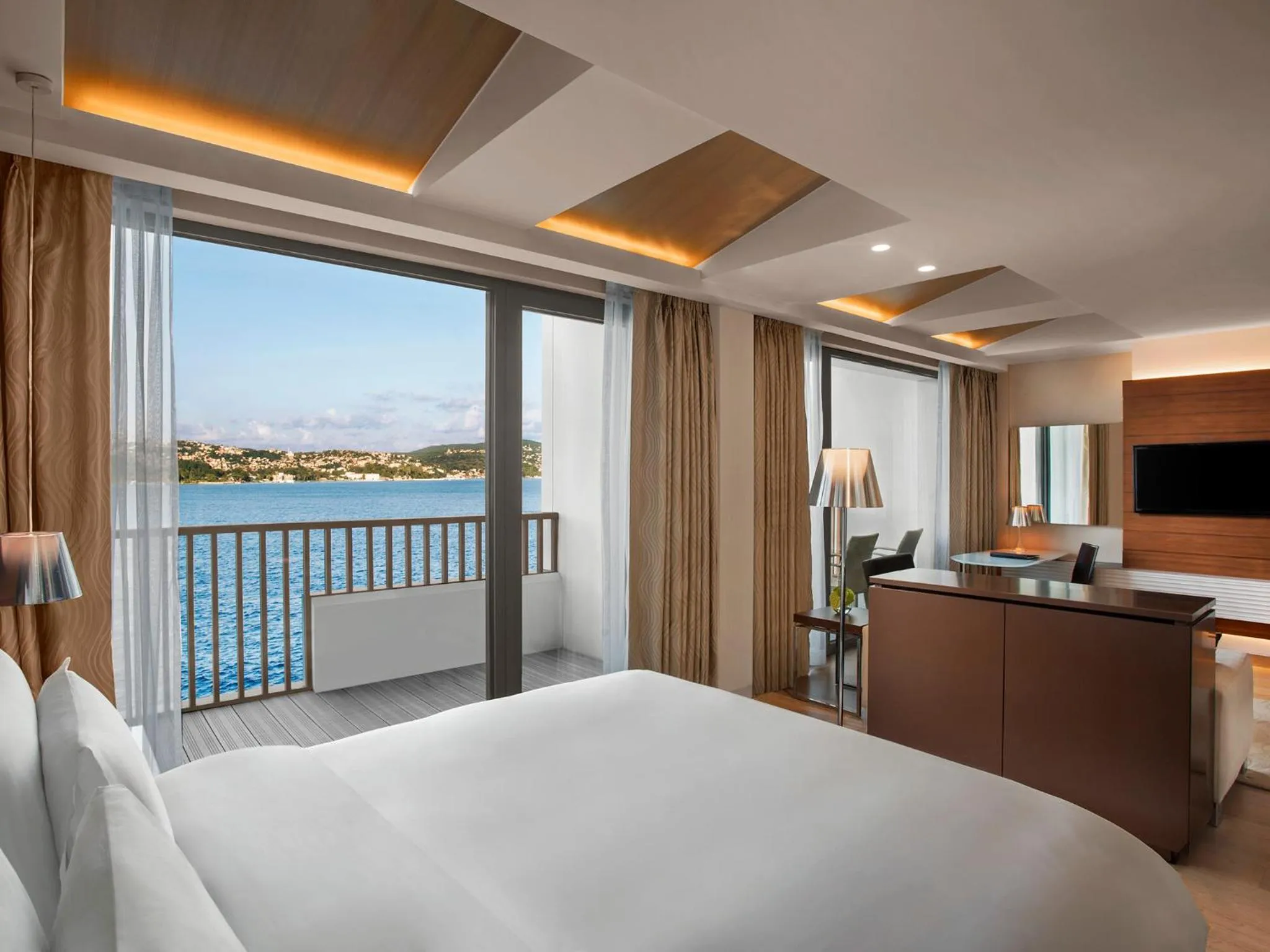 Balcony/Terrace, Bed in The Grand Tarabya Managed by Accor
