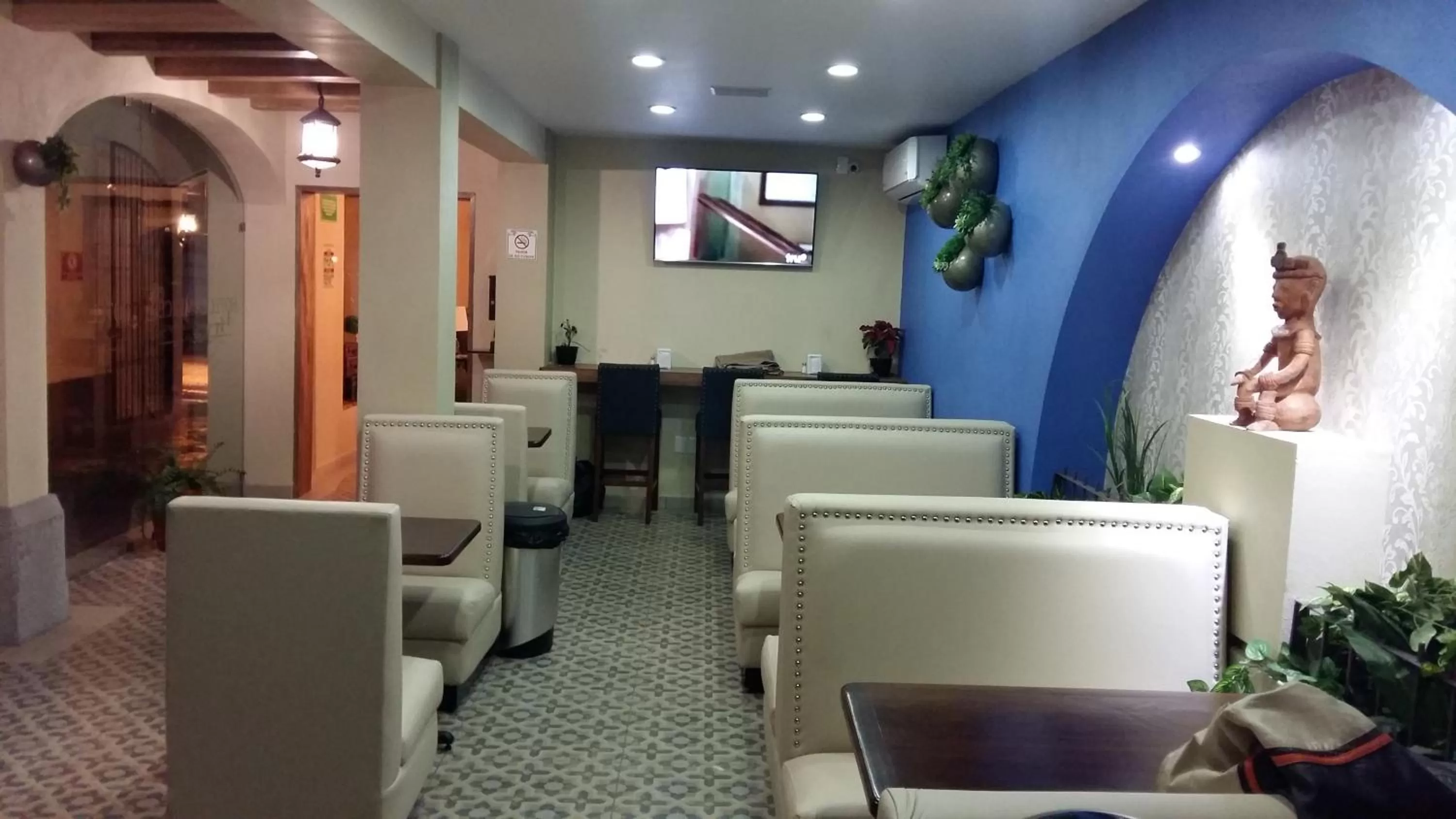 Food and drinks in Hotel La Merced