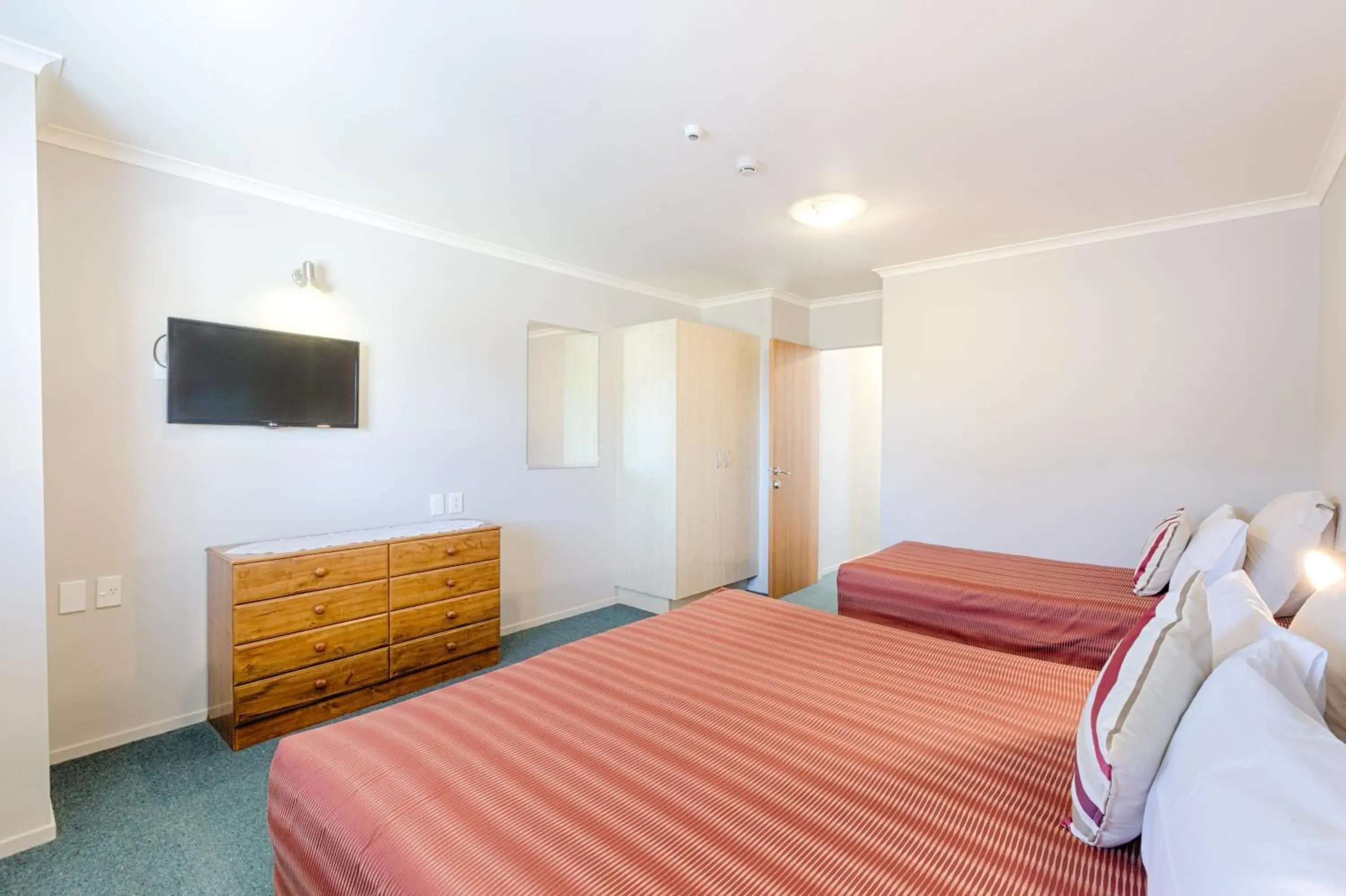 Photo of the whole room, Bed in Bella Vista Motel Hamilton