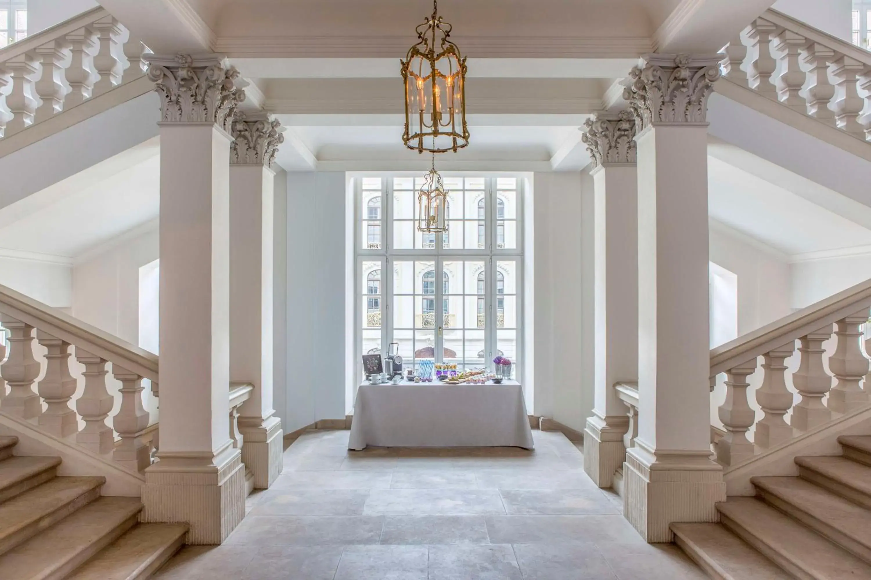 Lobby or reception in Kempinski Hotel Taschenbergpalais Dresden