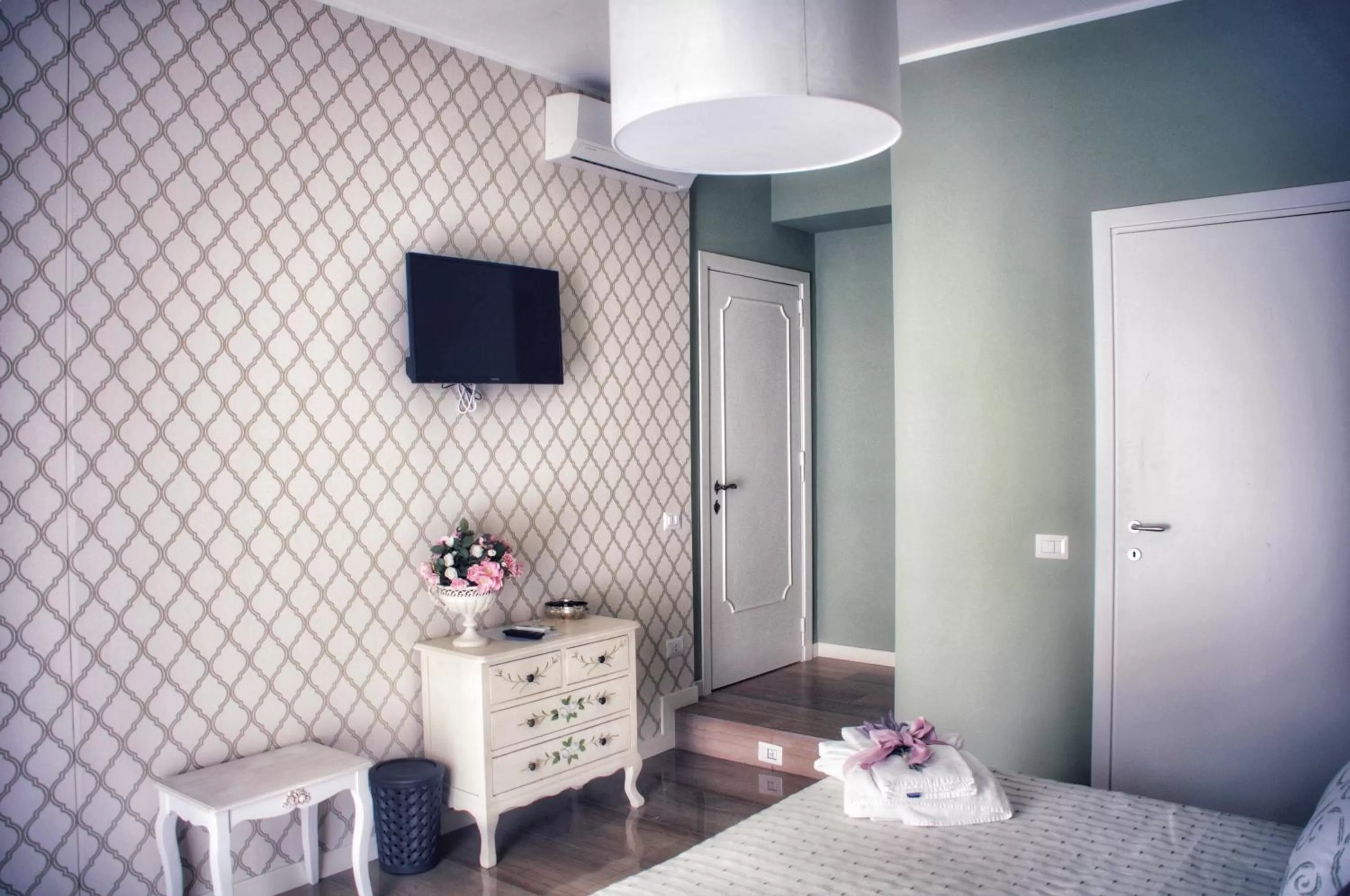 Photo of the whole room, TV/Entertainment Center in Allaportaccanto Bed & Breakfast