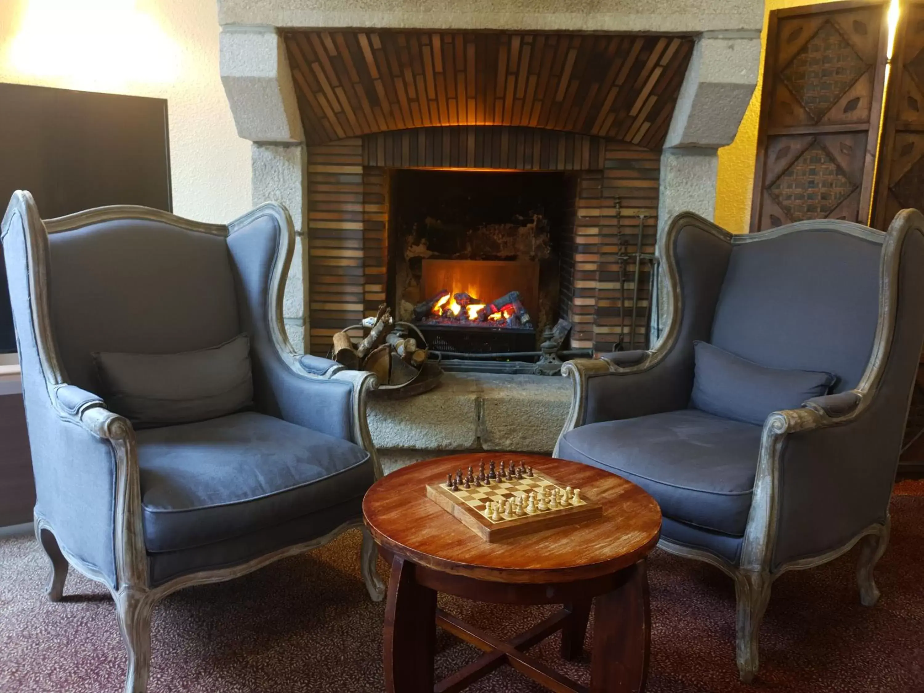 TV and multimedia, Seating Area in Grand Hôtel Bénodet Abbatiale Riviera Bretonne