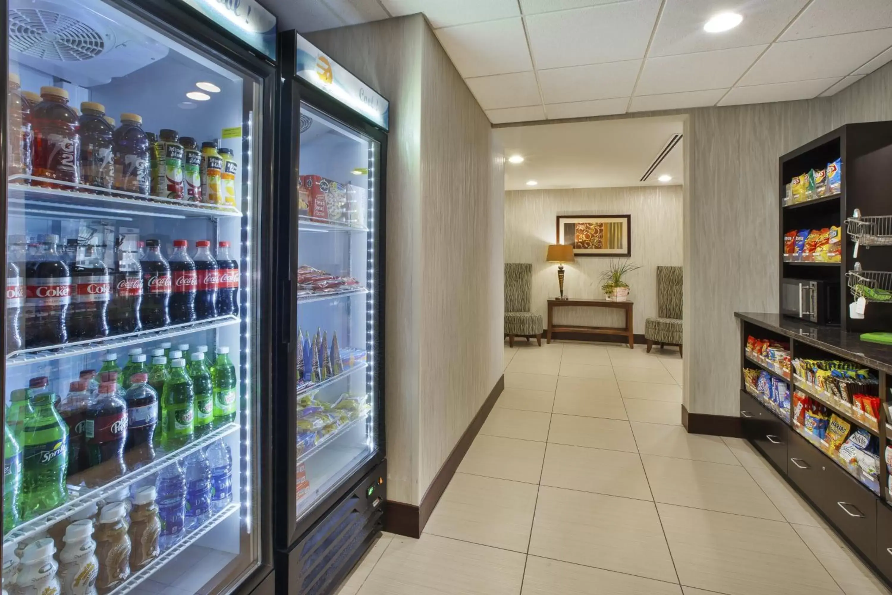 Other, Supermarket/Shops in Holiday Inn Express & Suites Geneva Finger Lakes, an IHG Hotel