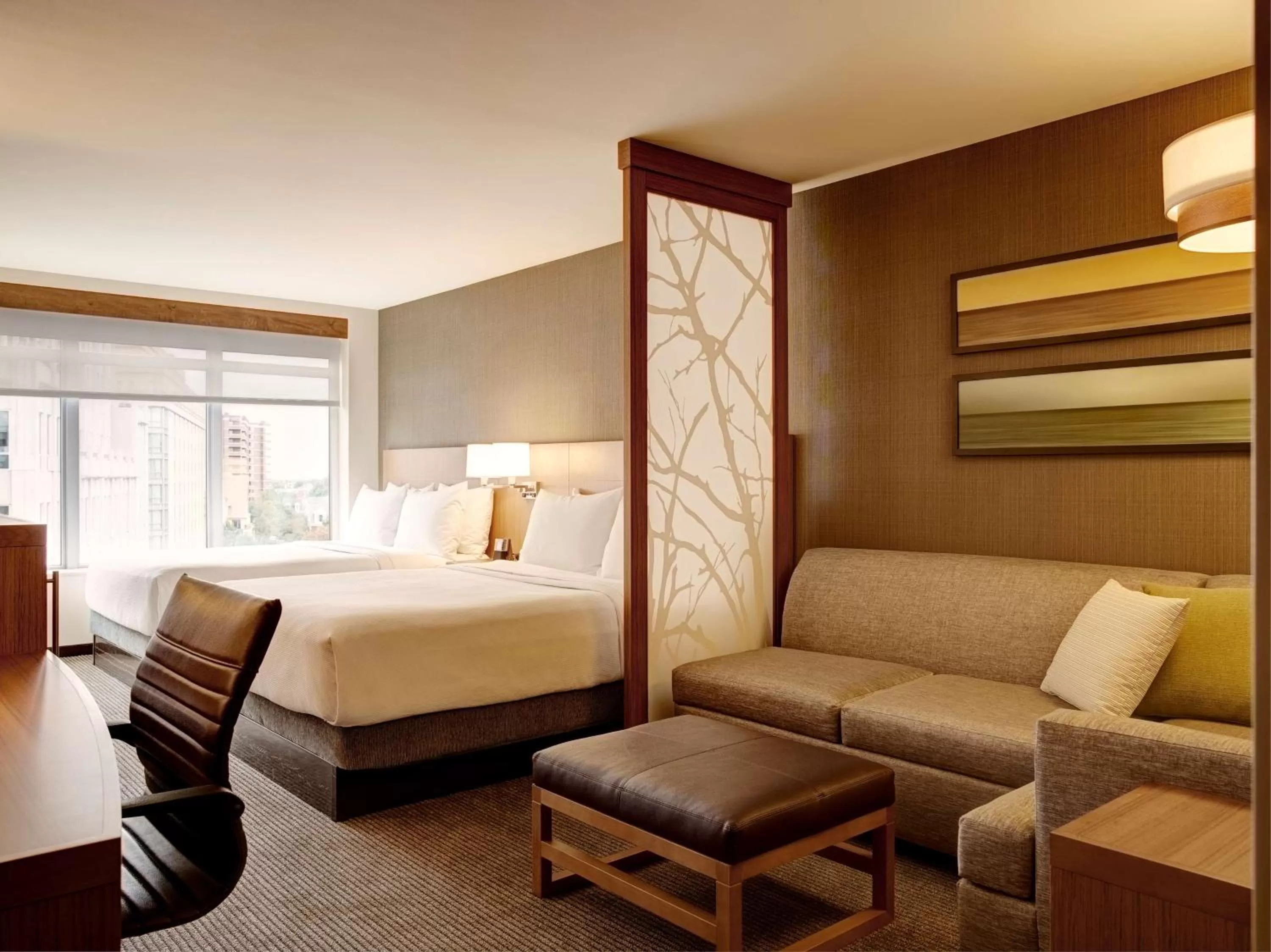 Photo of the whole room, Bed in Hyatt Place Arlington Courthouse