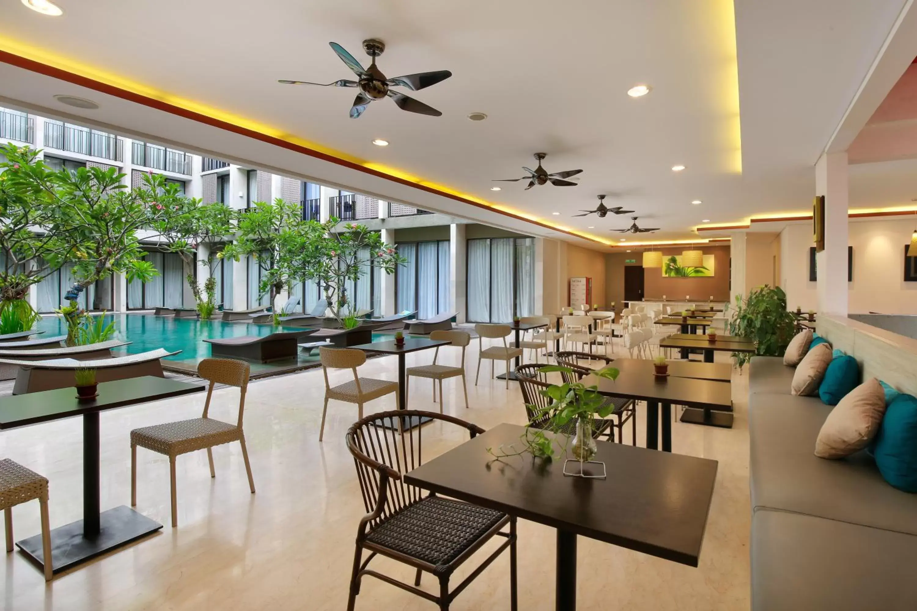 Restaurant/places to eat in Hotel Terrace at Kuta Restaurant/places to eat in Hotel Terrace at Kuta