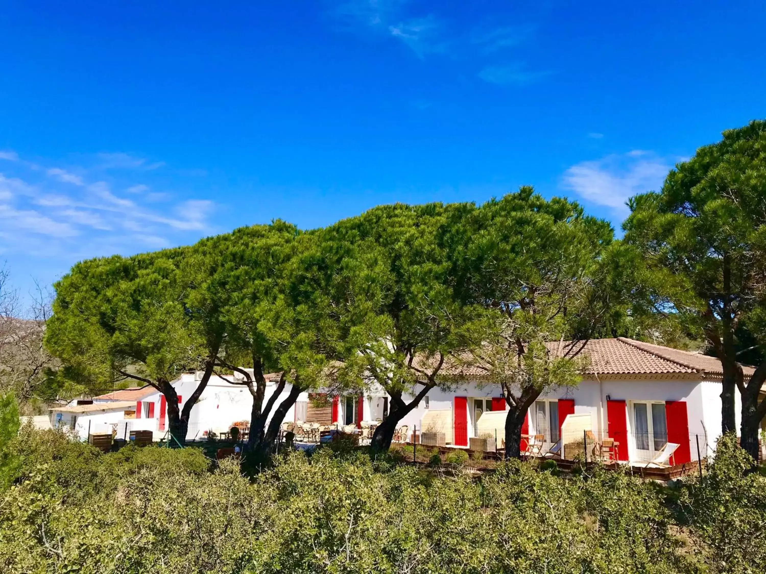 View (from property/room), Property Building in HôTEL LES VOLETS ROUGES - CASSIS