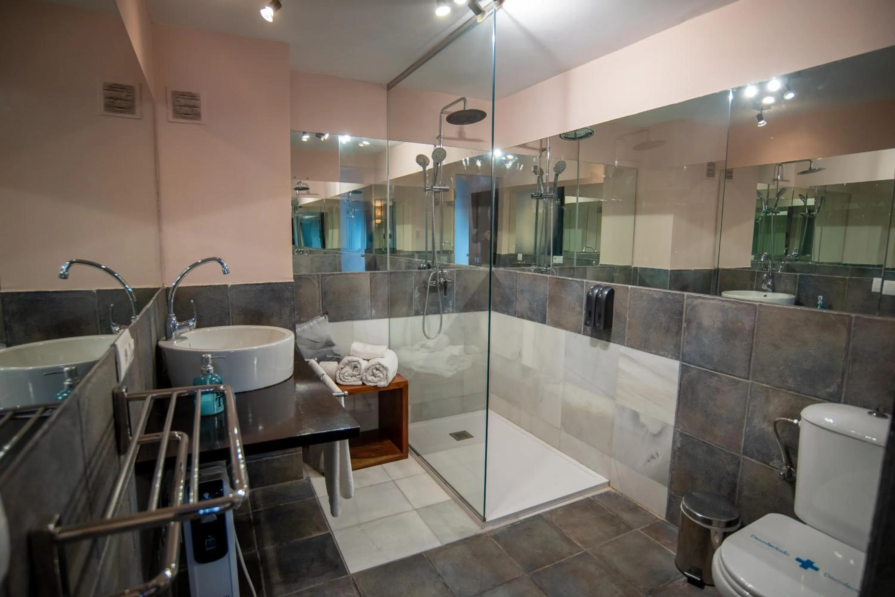 Restaurant/Places to Eat in Hotel Fuentenueva