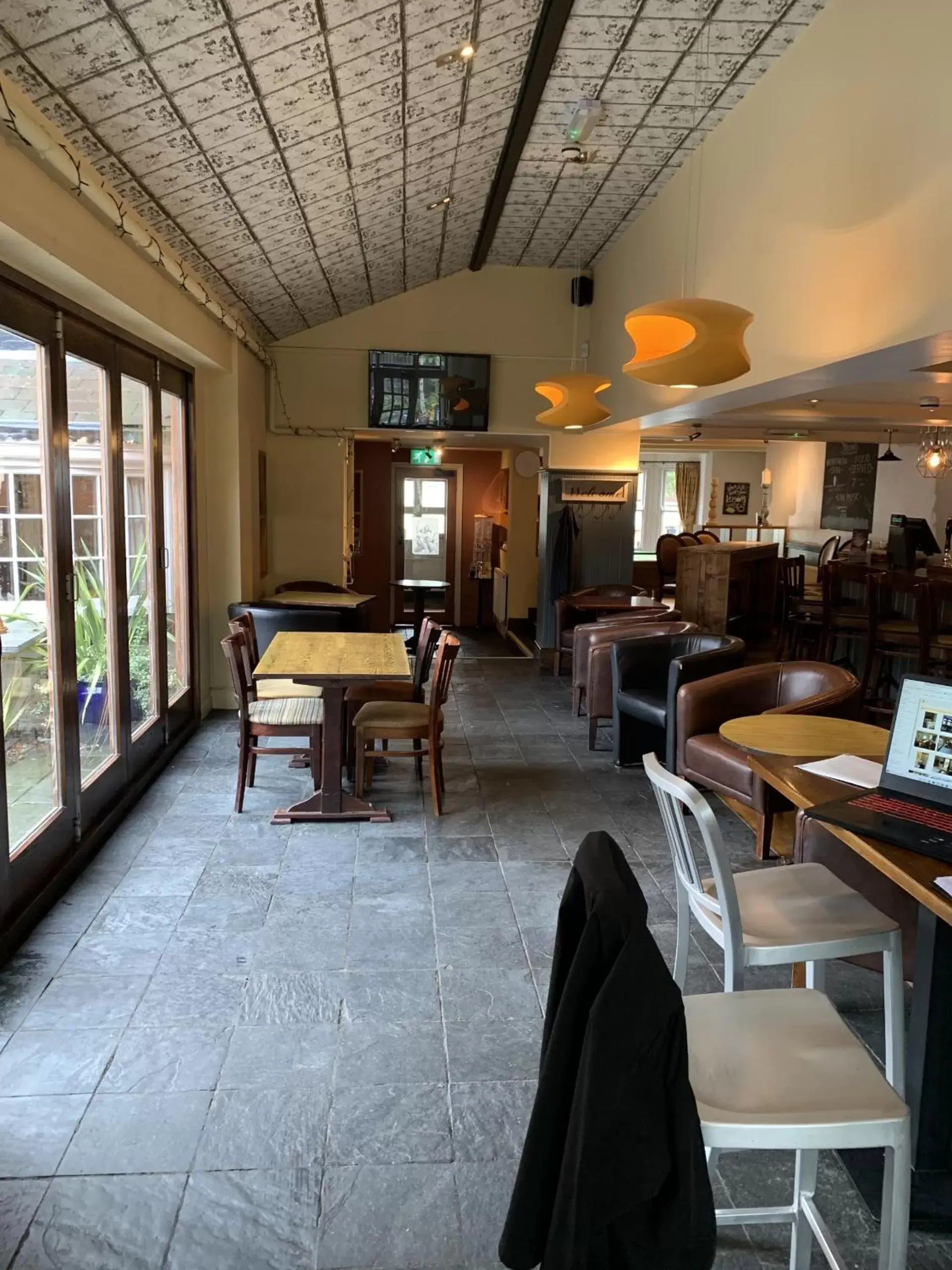 Lounge or bar, Restaurant/Places to Eat in George and Dragon