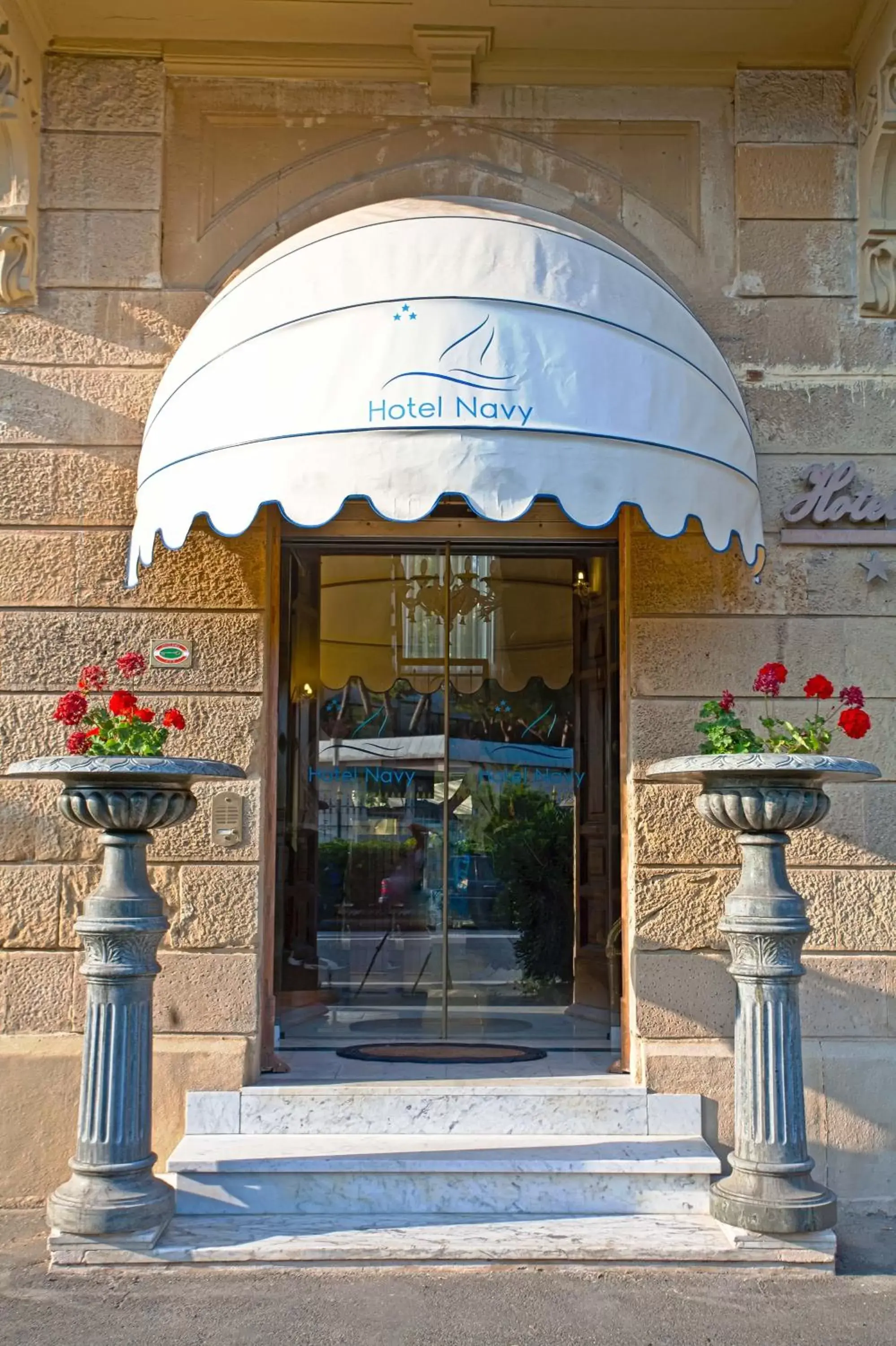 Facade/entrance in Hotel Navy