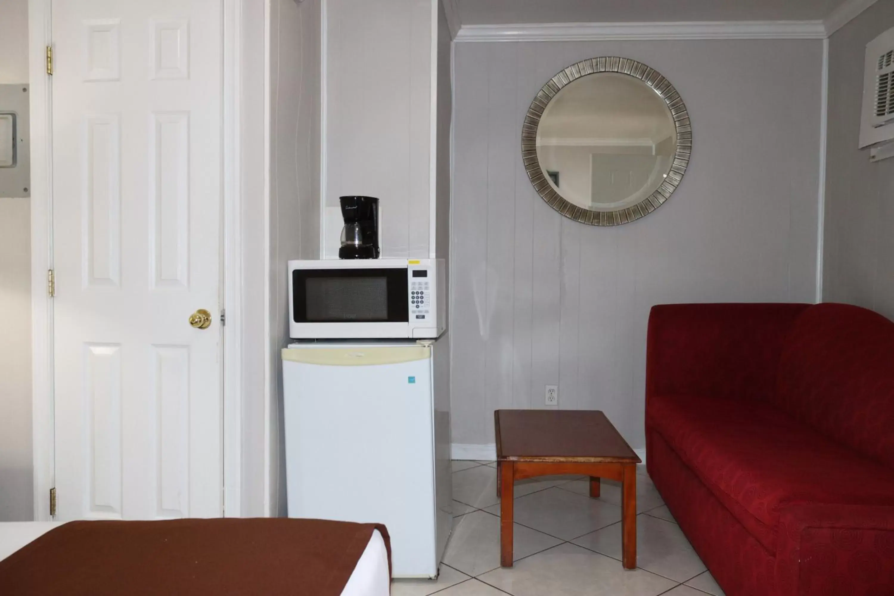 Seating Area in The Burgundy Inn Hotel and Apartments