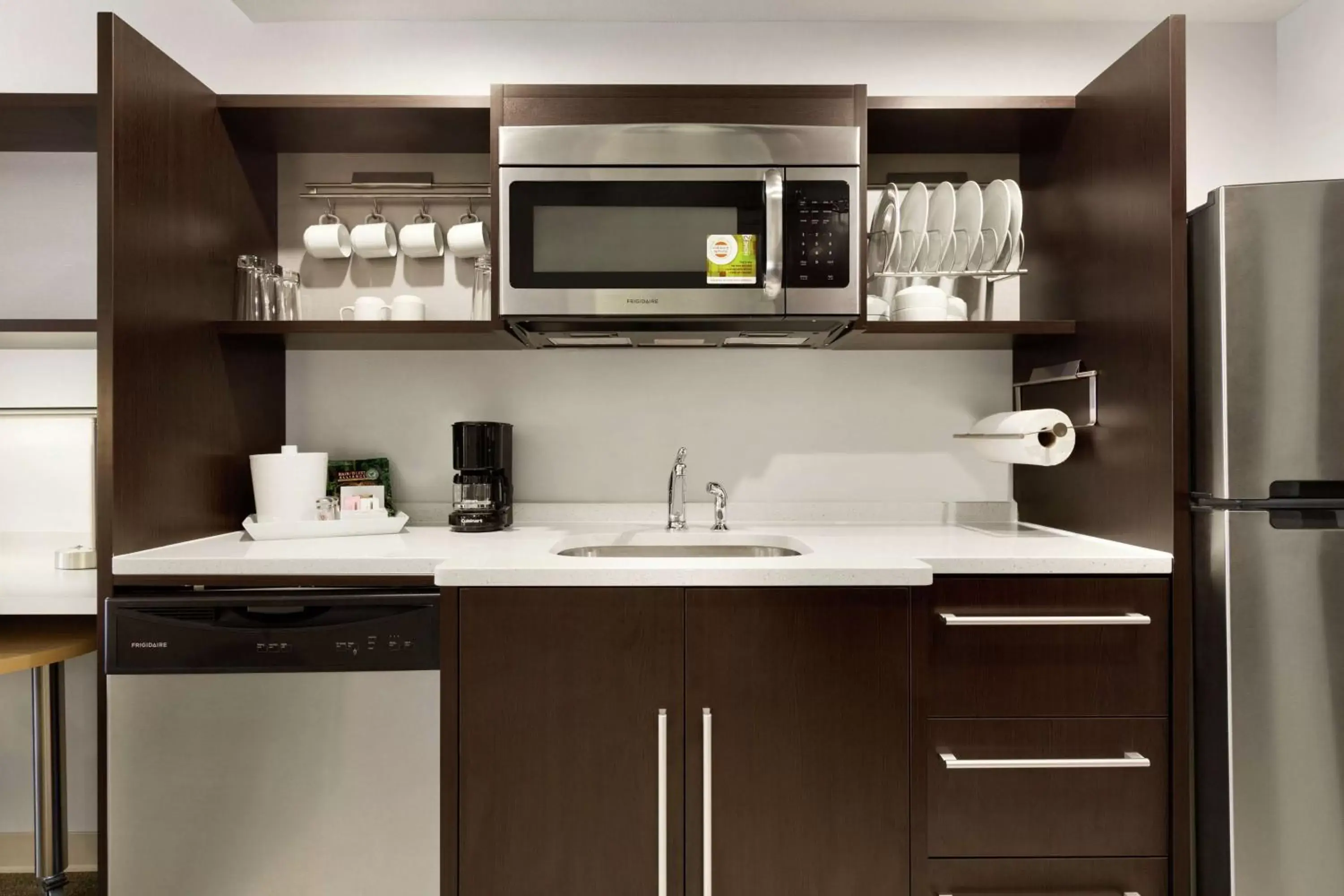 Kitchen or kitchenette, Kitchen/Kitchenette in Home2 Suites By Hilton Macon I-75 North