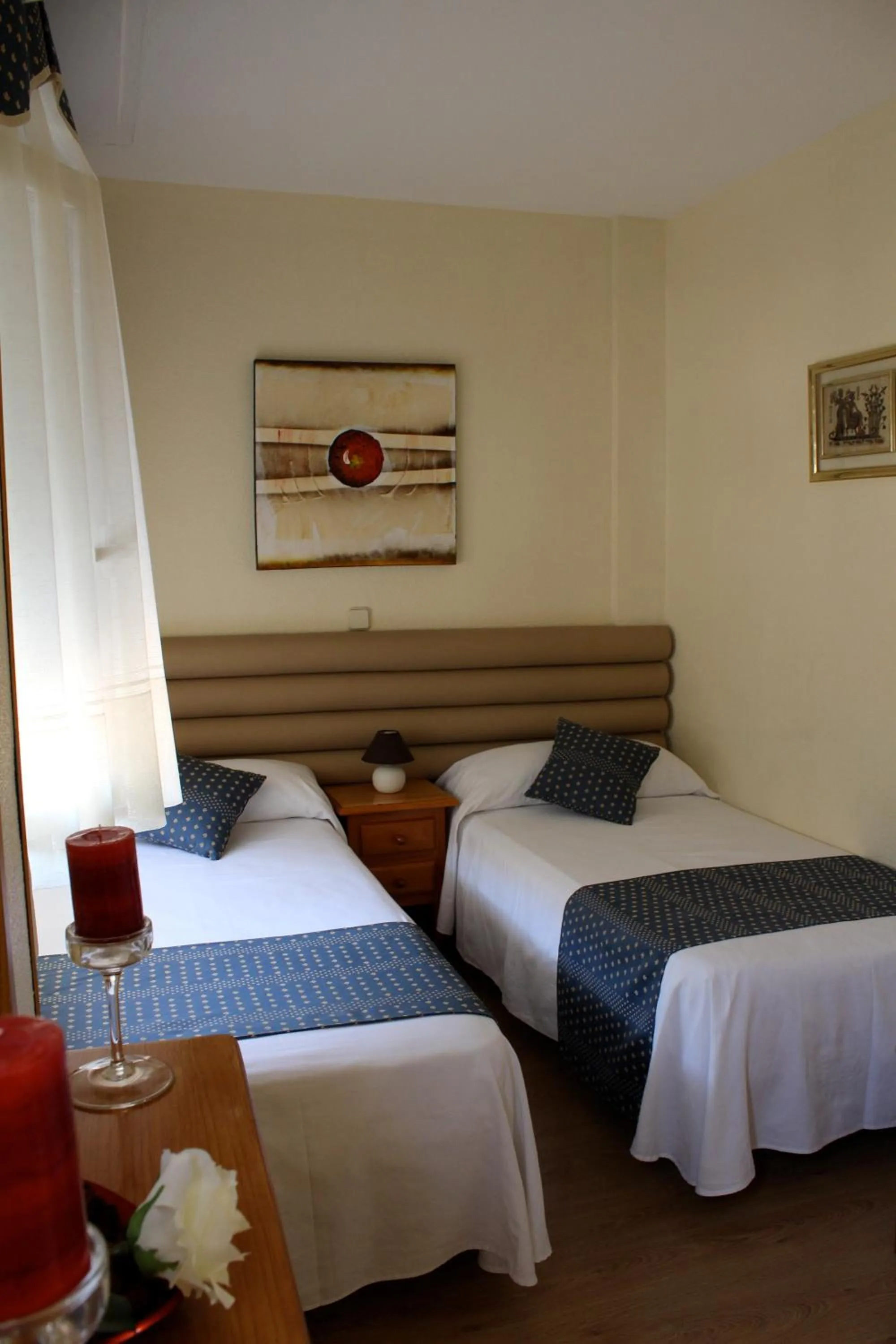 Bedroom, Bed in Hotel Cuatro Caños