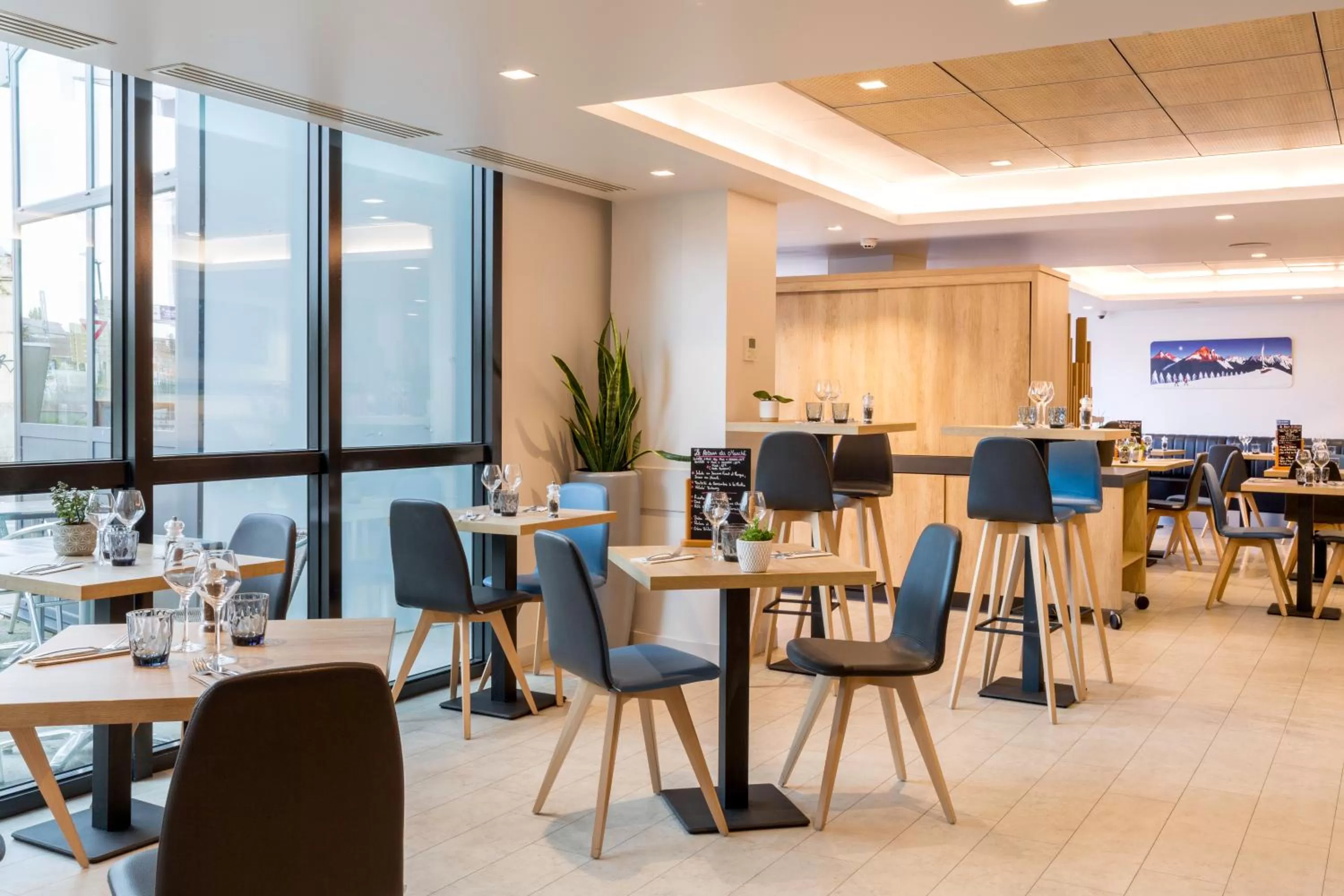 Restaurant/places to eat in Best Western Hôtel International