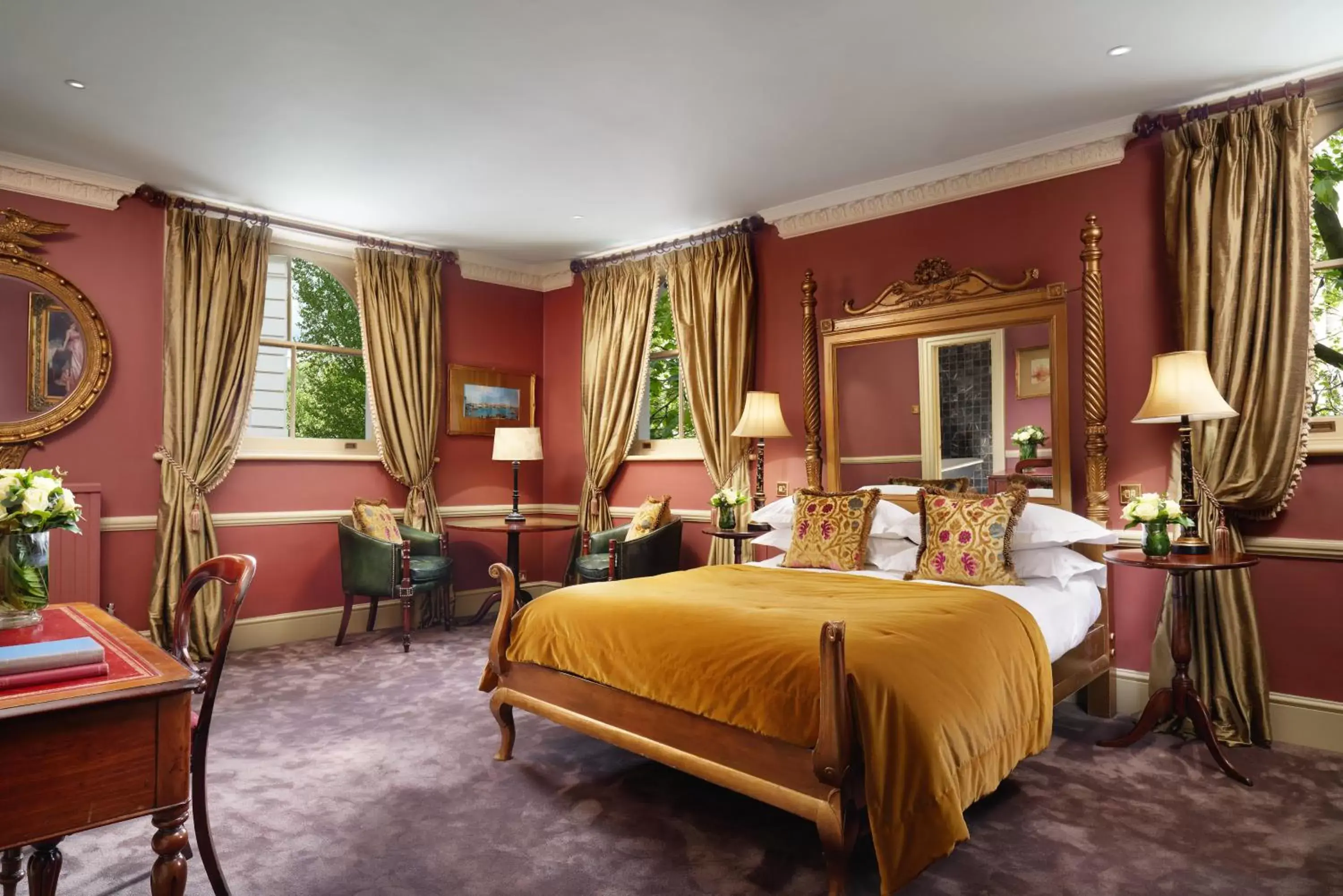 Bedroom in The Gore London - Starhotels Collezione