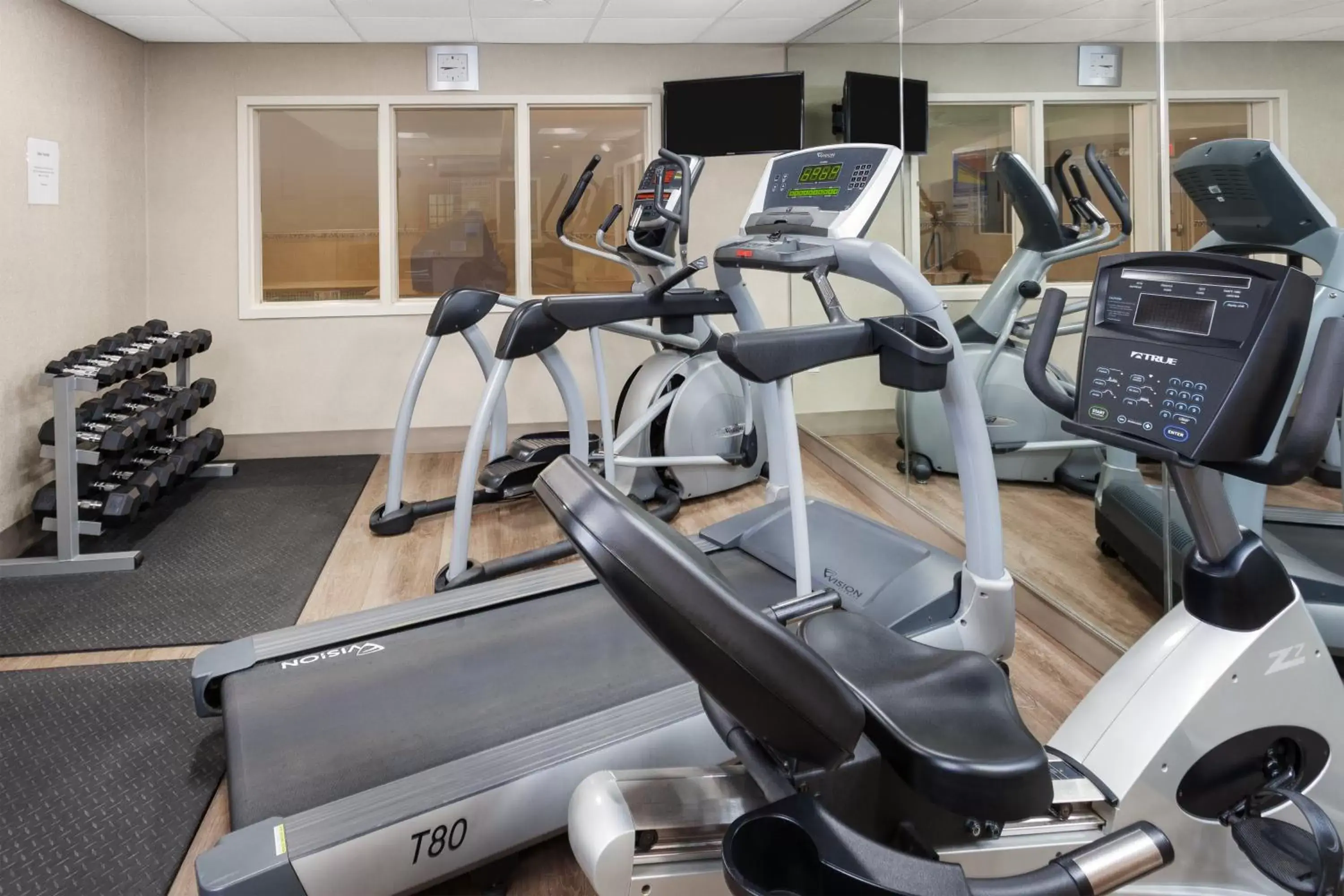 Fitness centre/facilities, Fitness Center/Facilities in Holiday Inn Express Hotel & Suites Hampton South-Seabrook, an IHG Hotel