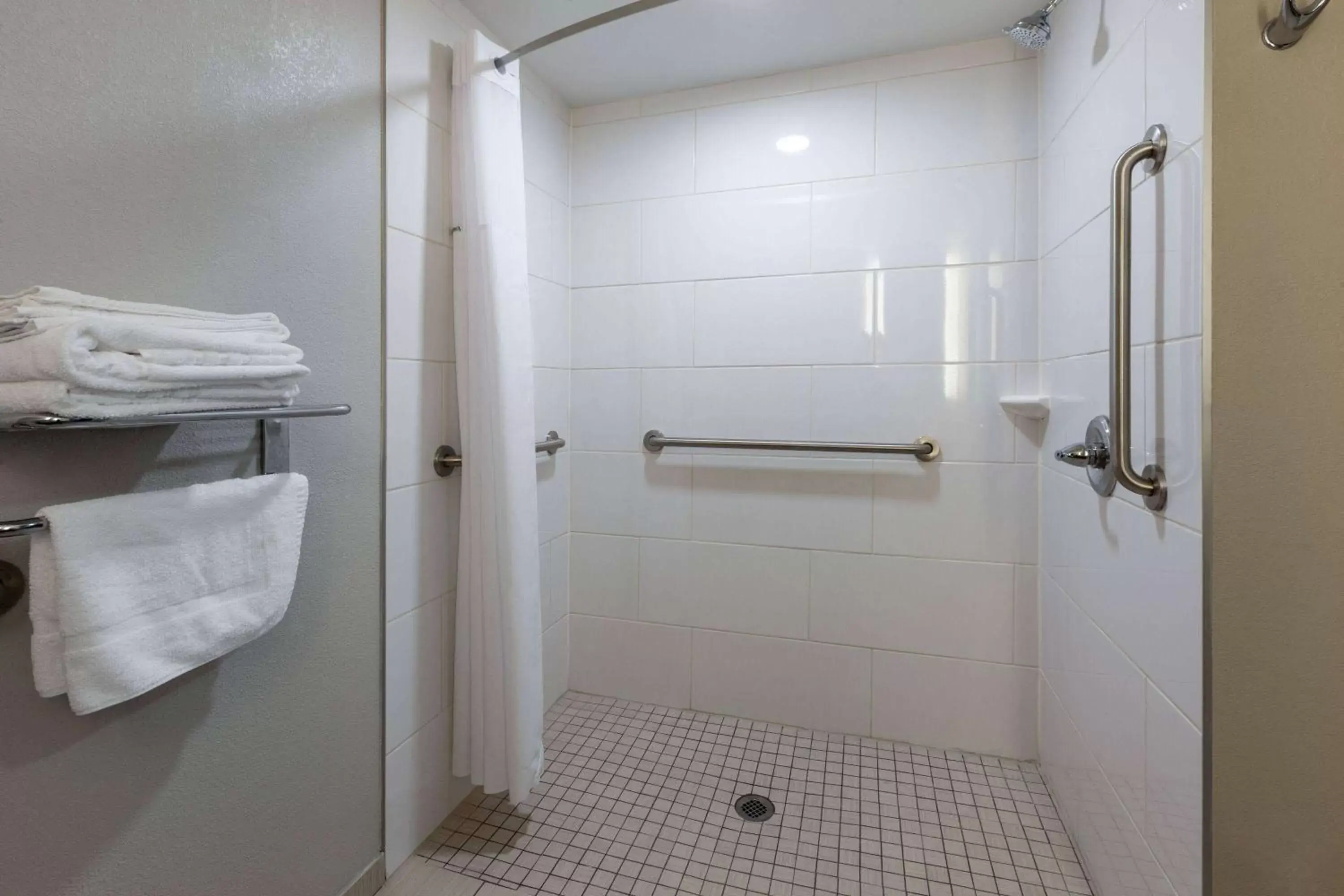 Shower, Bathroom in Microtel Inn & Suites by Wyndham Sunbury - Columbus North