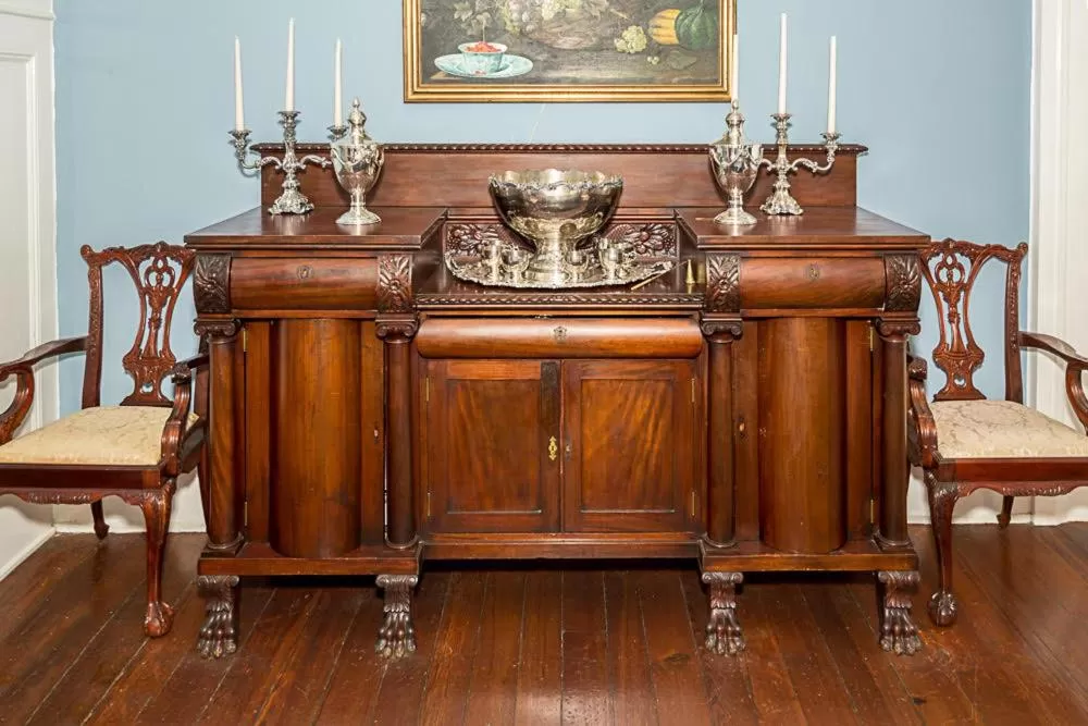 Dining area in The Duff Green Mansion