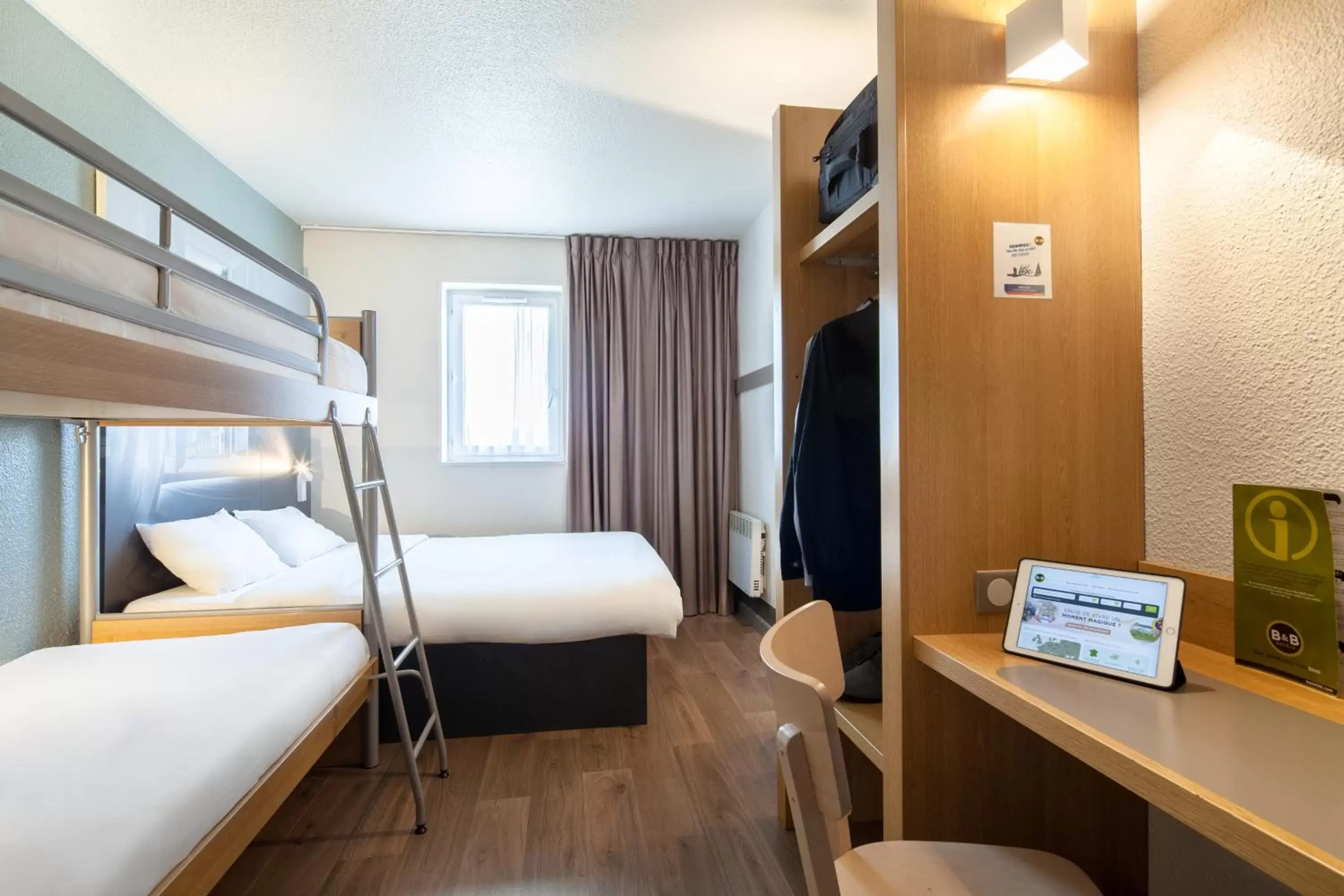 Bedroom, Bunk Bed in B&B HOTEL Noisy-le-Grand