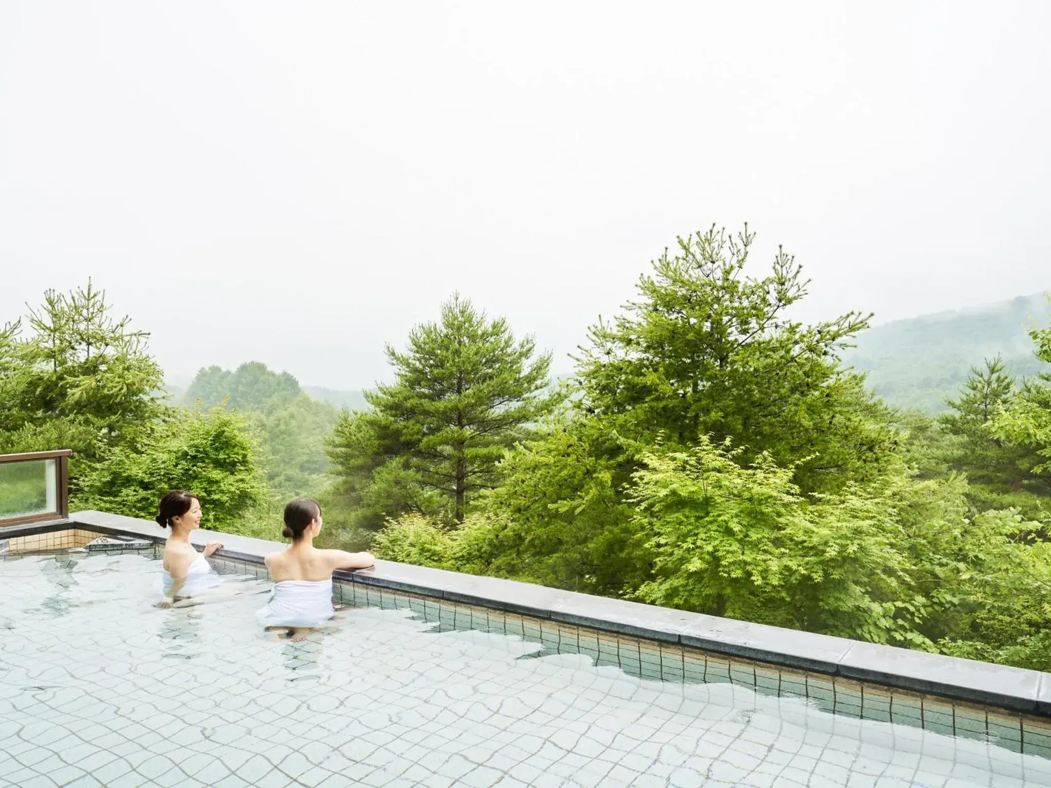 Swimming Pool in Tsumagoi Prince Hotel