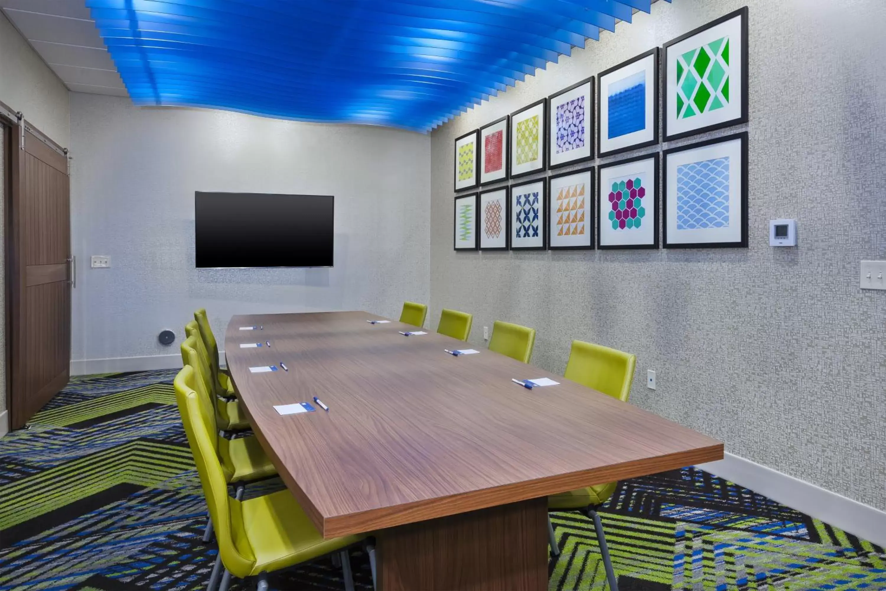Meeting/conference room in Holiday Inn Express & Suites - Painesville - Concord, an IHG Hotel
