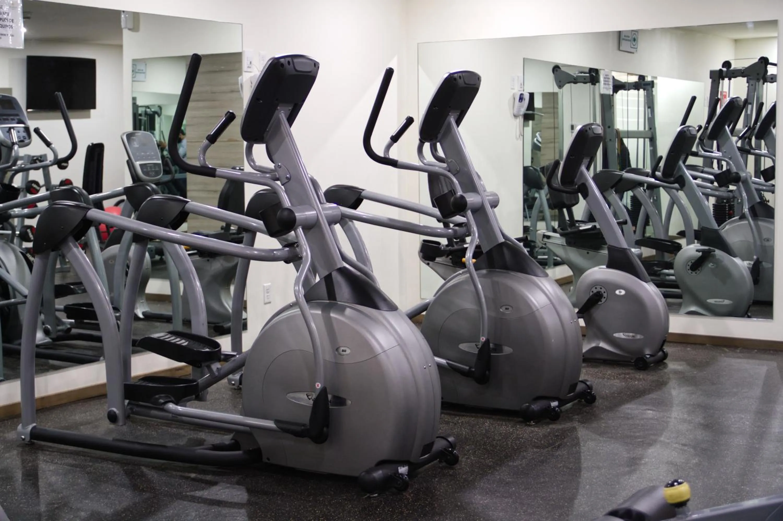 Fitness centre/facilities in Domun Hotel
