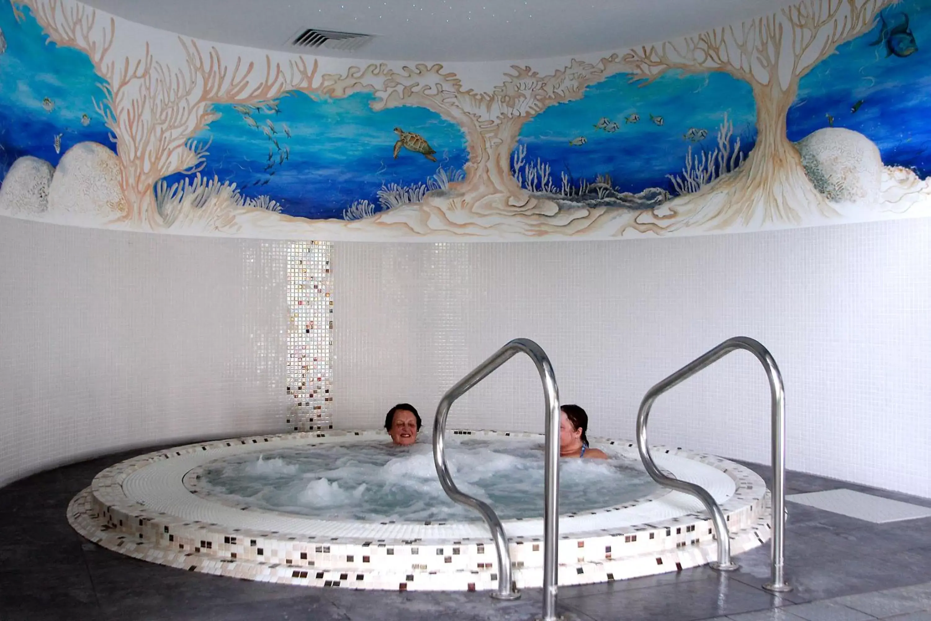 Hot Tub in Ufford Park Hotel, Golf & Spa