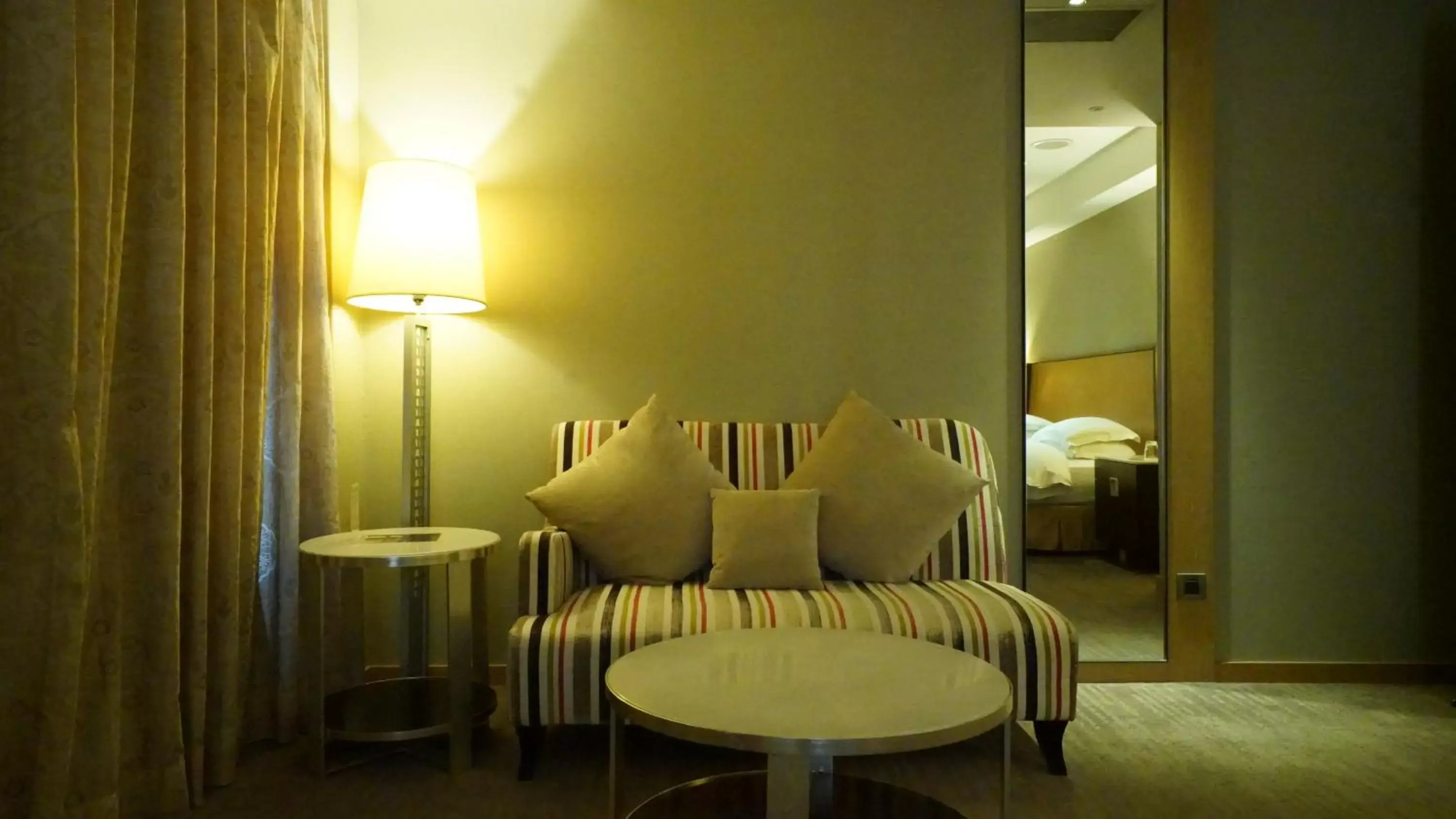 Seating Area in City Suites-Taipei Nanxi