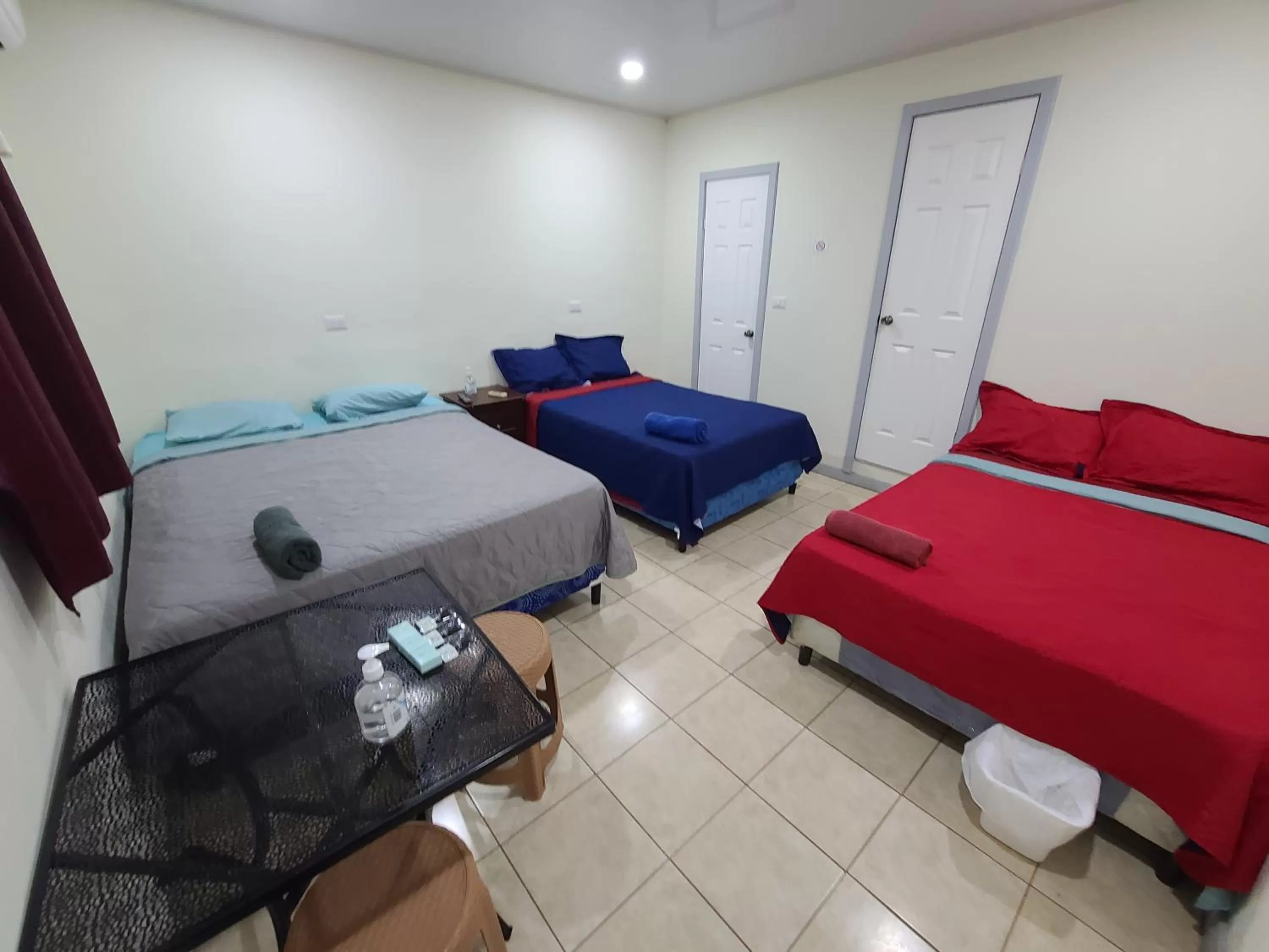 Standard Triple Room in Hostal Don Luis