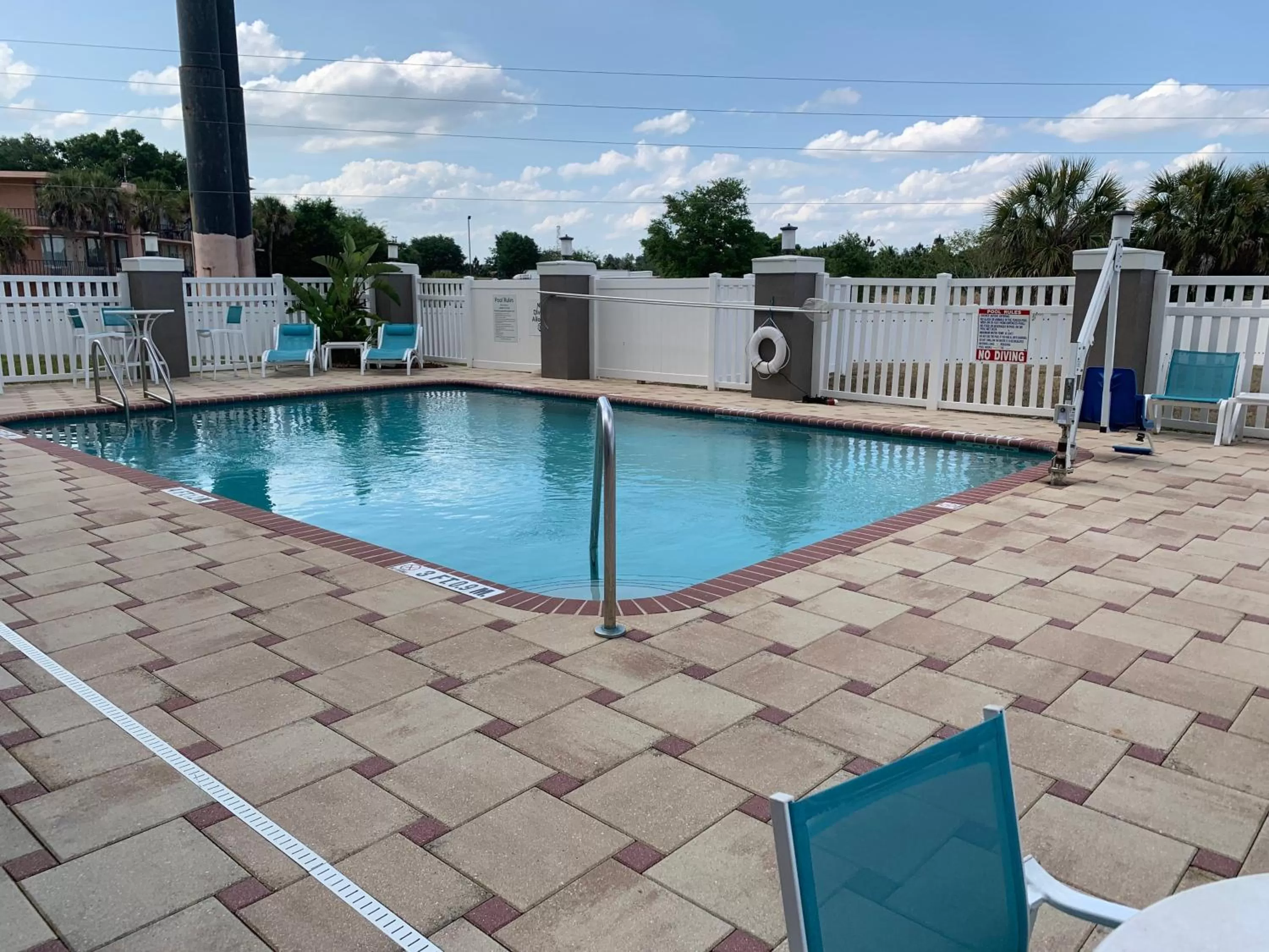 Swimming pool in Holiday Inn Express Orlando - South Davenport by IHG