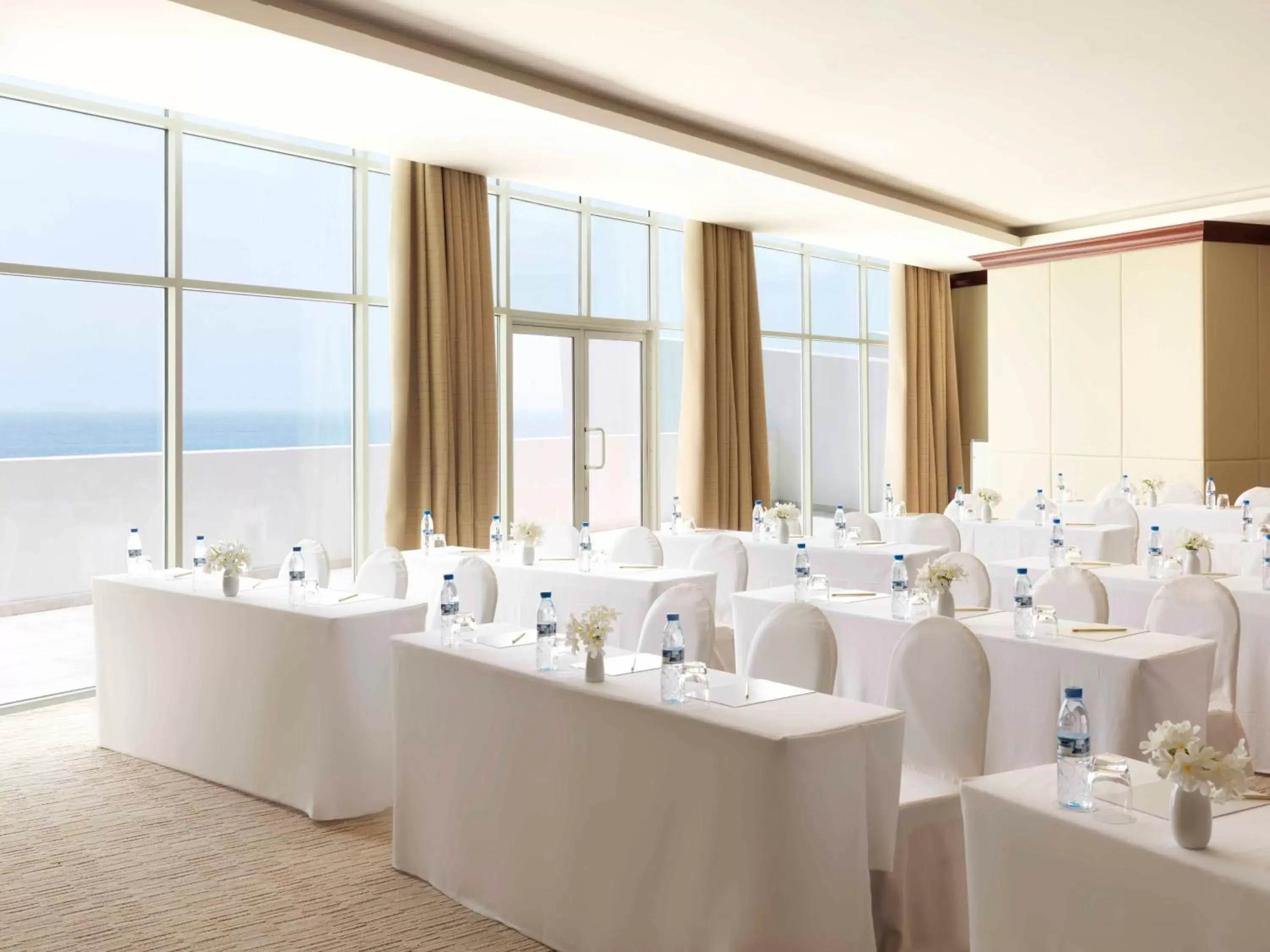 Banquet/Function facilities in Radisson Blu Resort, Fujairah