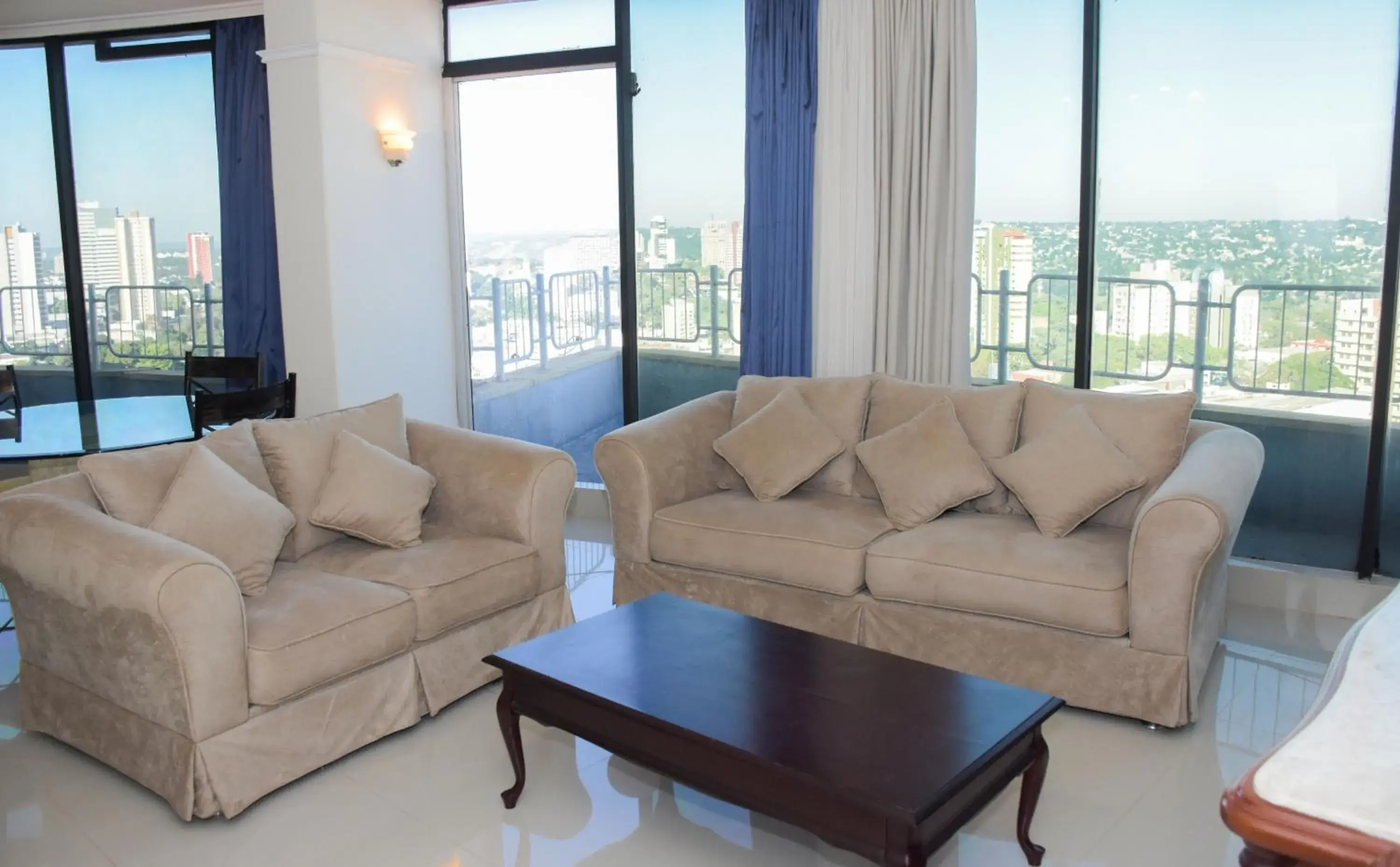 Living room, Seating Area in Golden Park Internacional Foz & Convenções