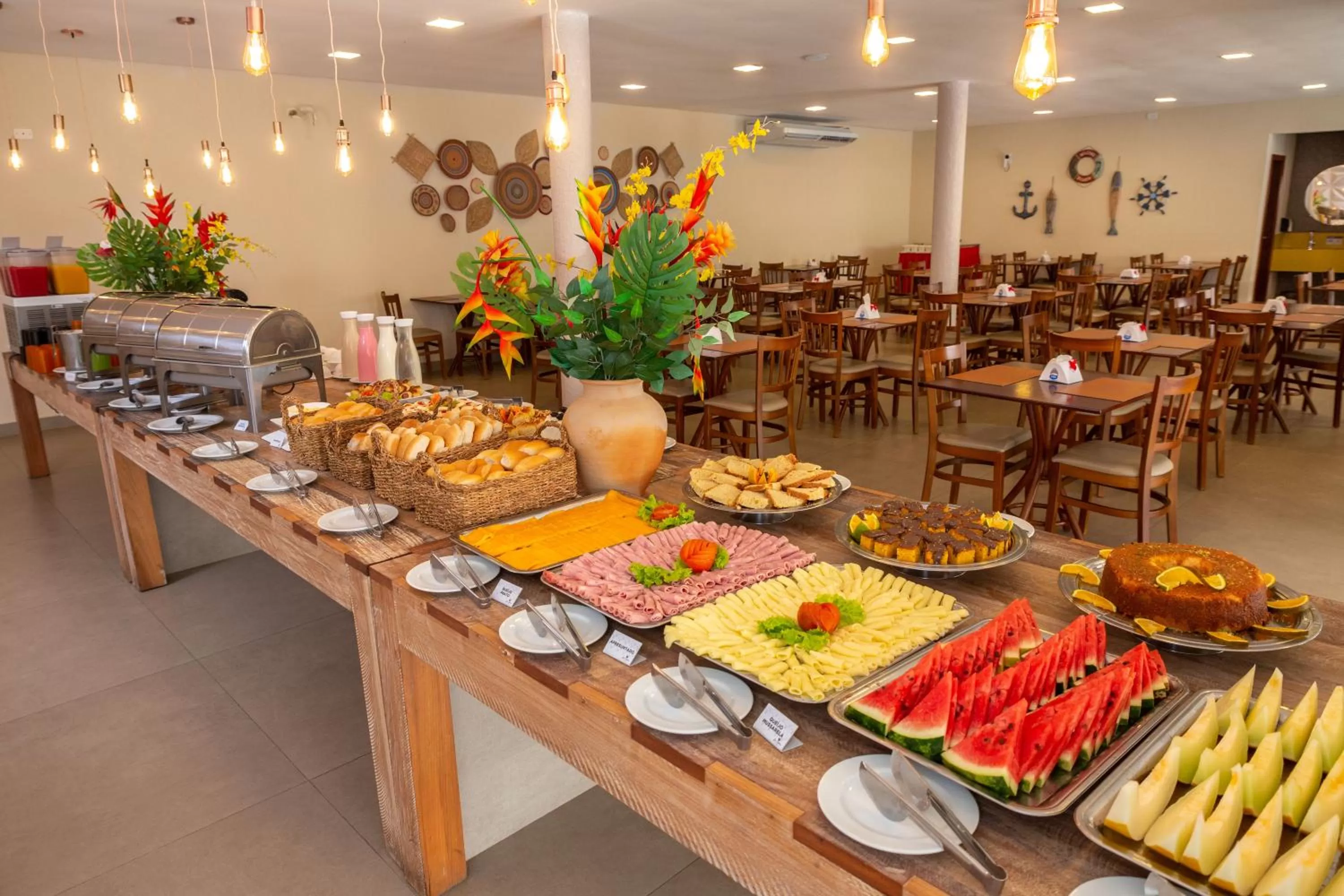 Buffet breakfast in SunBahia Praia Hotel