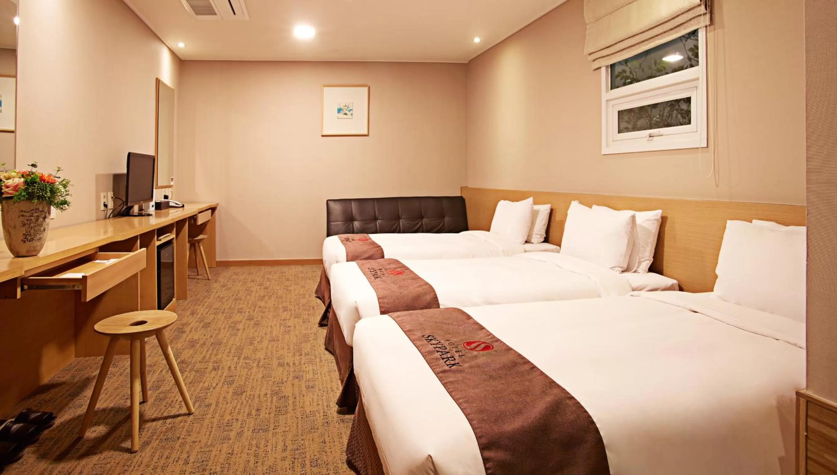 Bed in Hotel Skypark Myeongdong 3