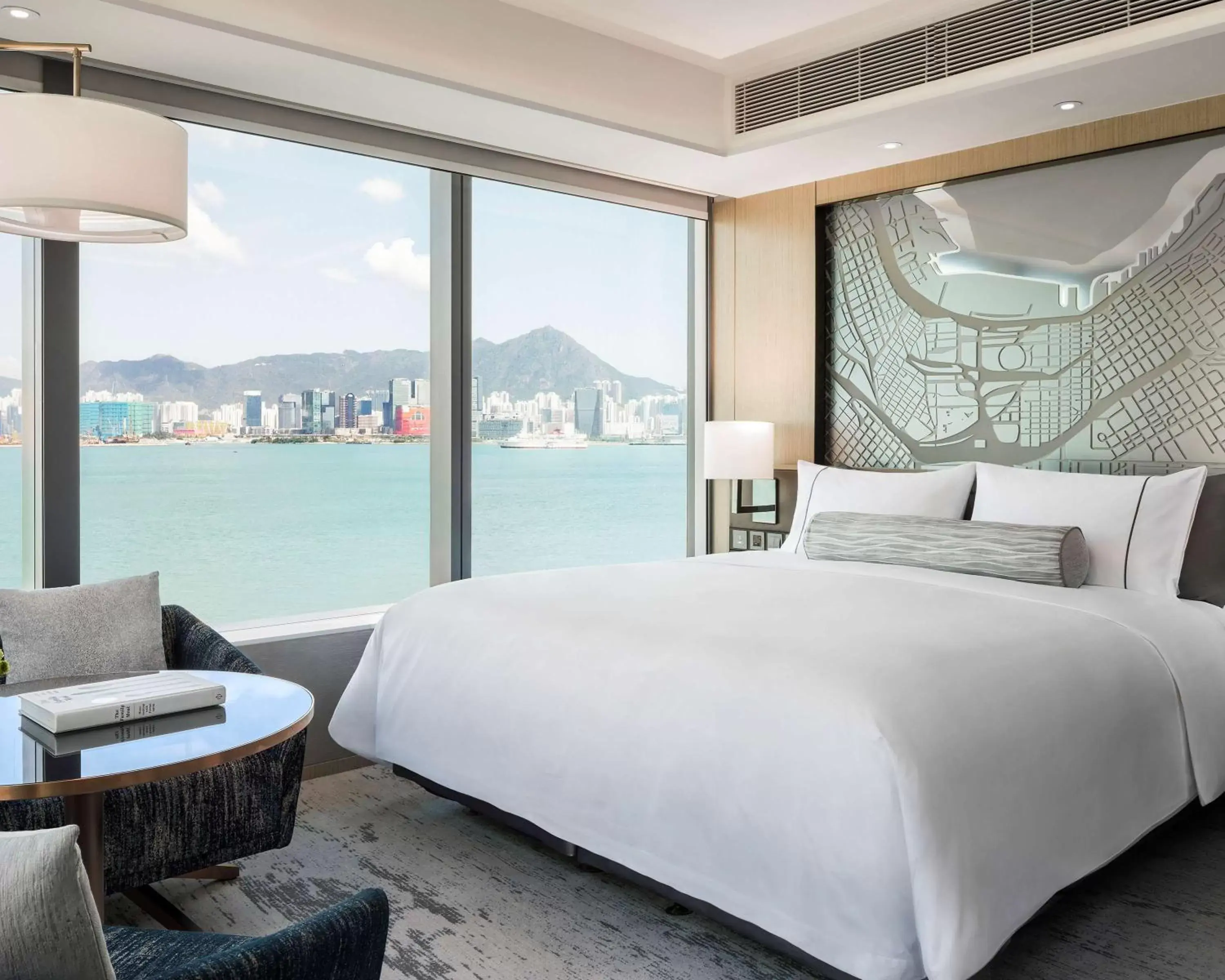 Bedroom, Bed in Hyatt Centric Victoria Harbour