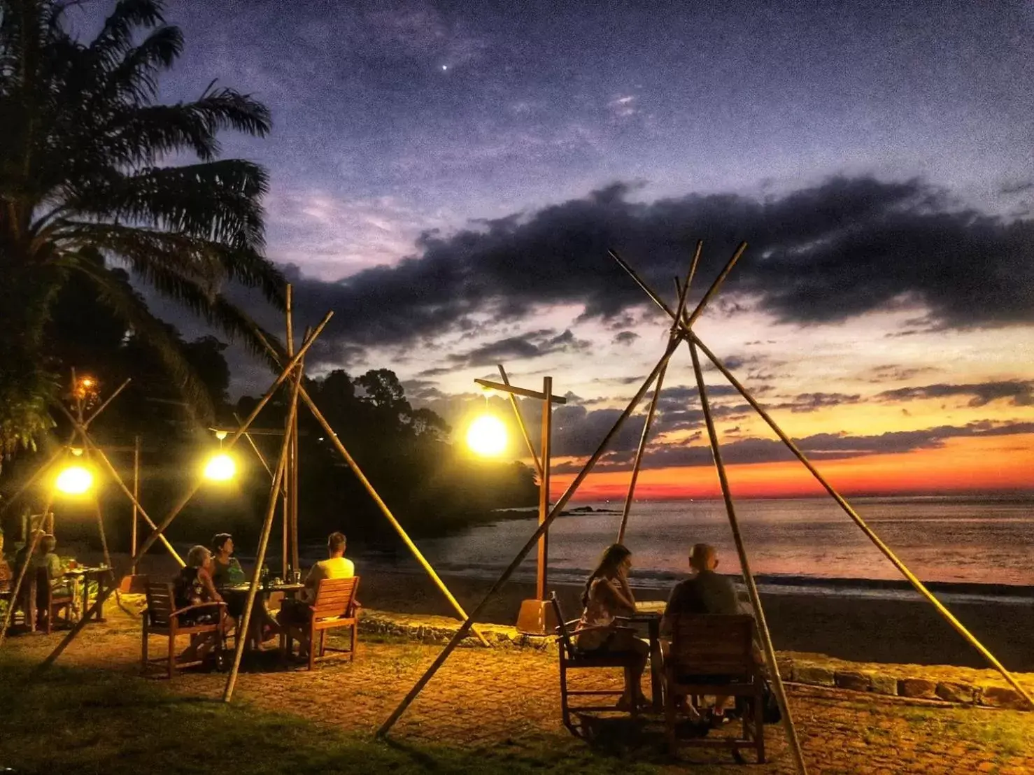 Restaurant/places to eat in Khaolak Palm Beach Resort Restaurant/places to eat in Khaolak Palm Beach Resort