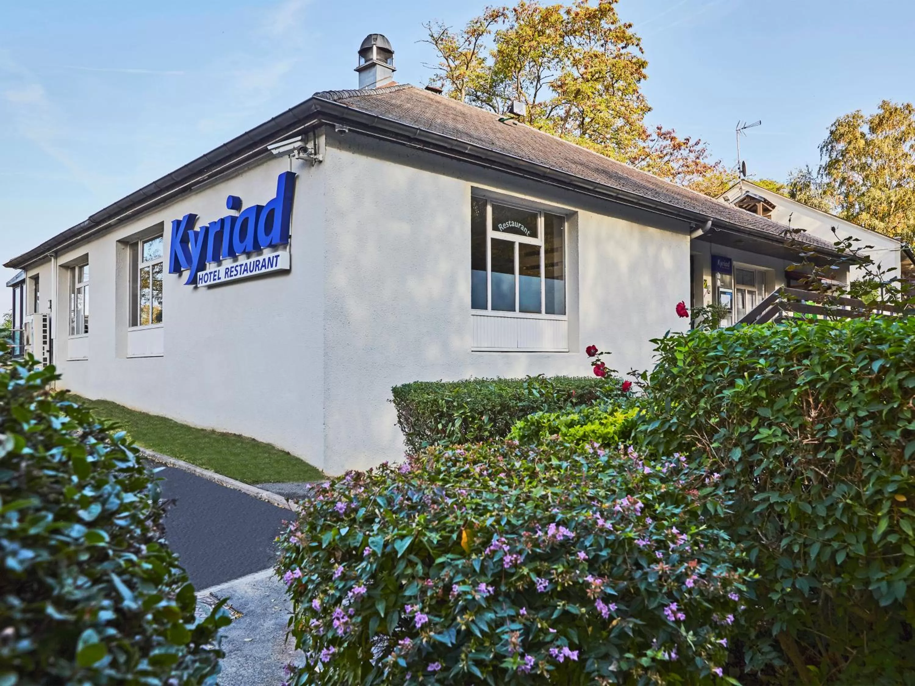 Property Building in Kyriad - Ecouen la Croix Verte