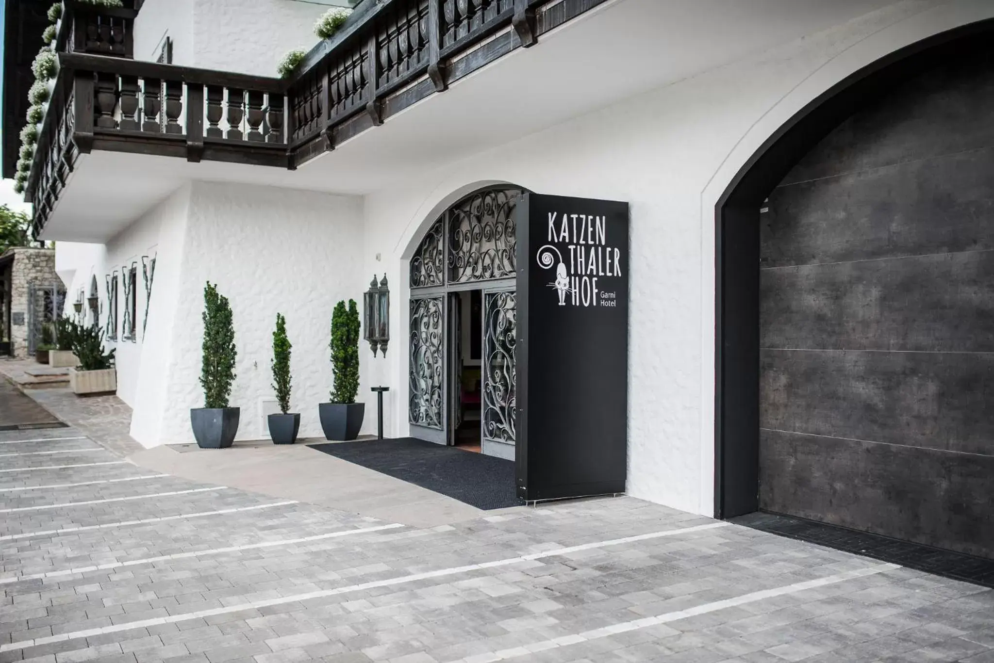 Facade/entrance in Garni Hotel Katzenthalerhof