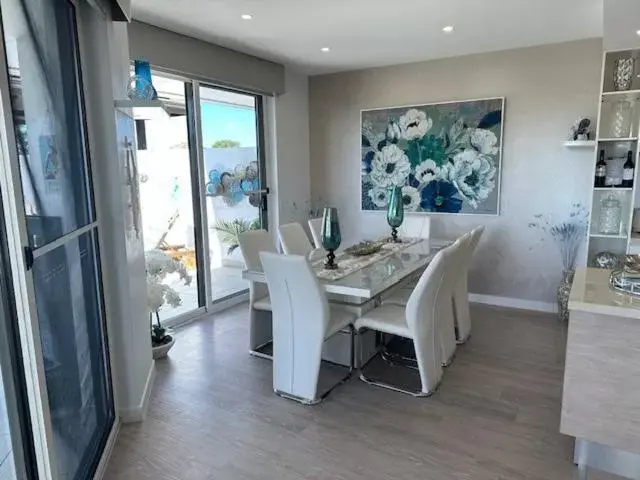 Dining Area in Grand Mercure Allegra Hervey Bay