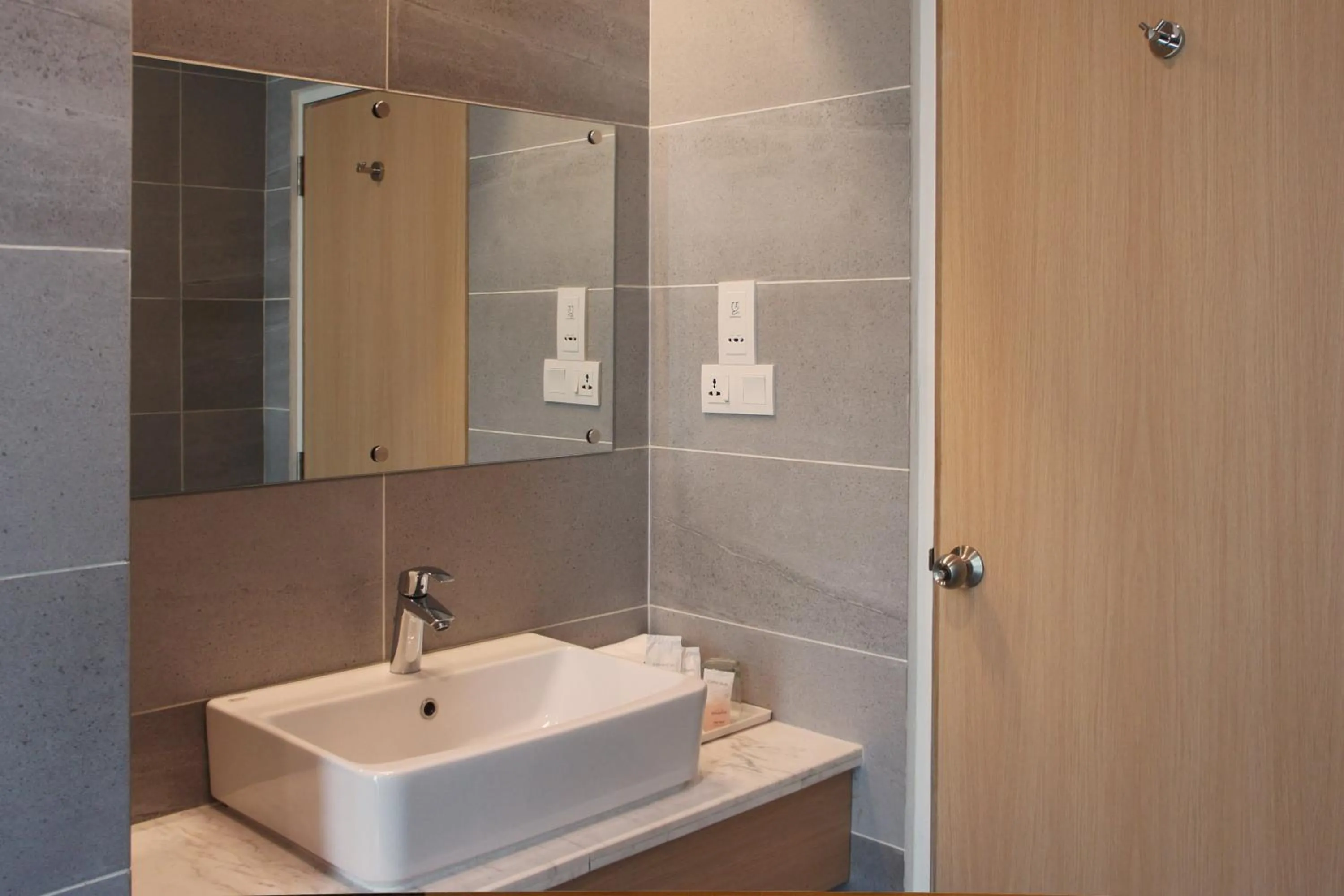 Bathroom in Wyne Hotel