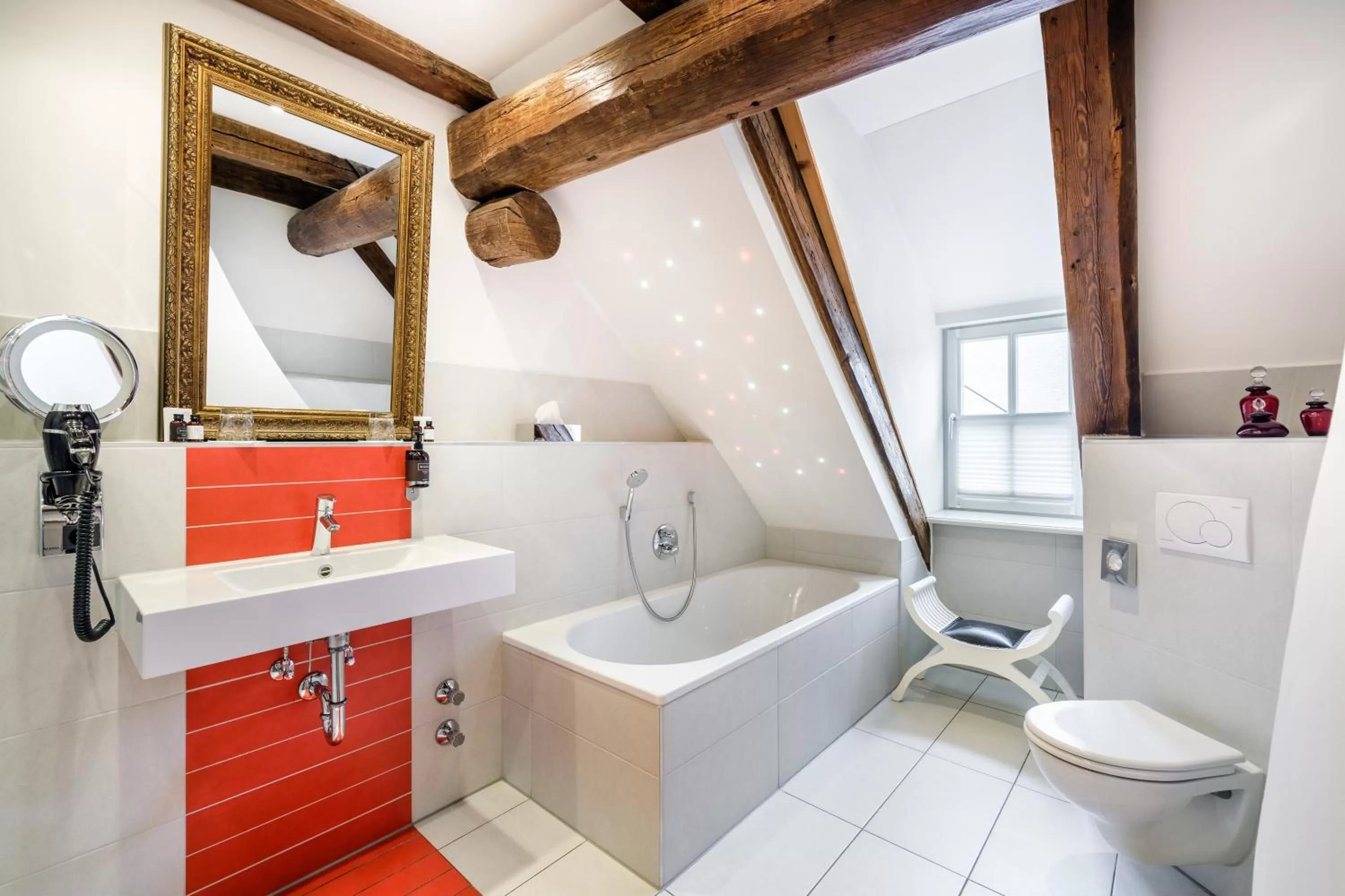 Bathroom in Chin-Chin Hotel ehemals Bohemian Hotel