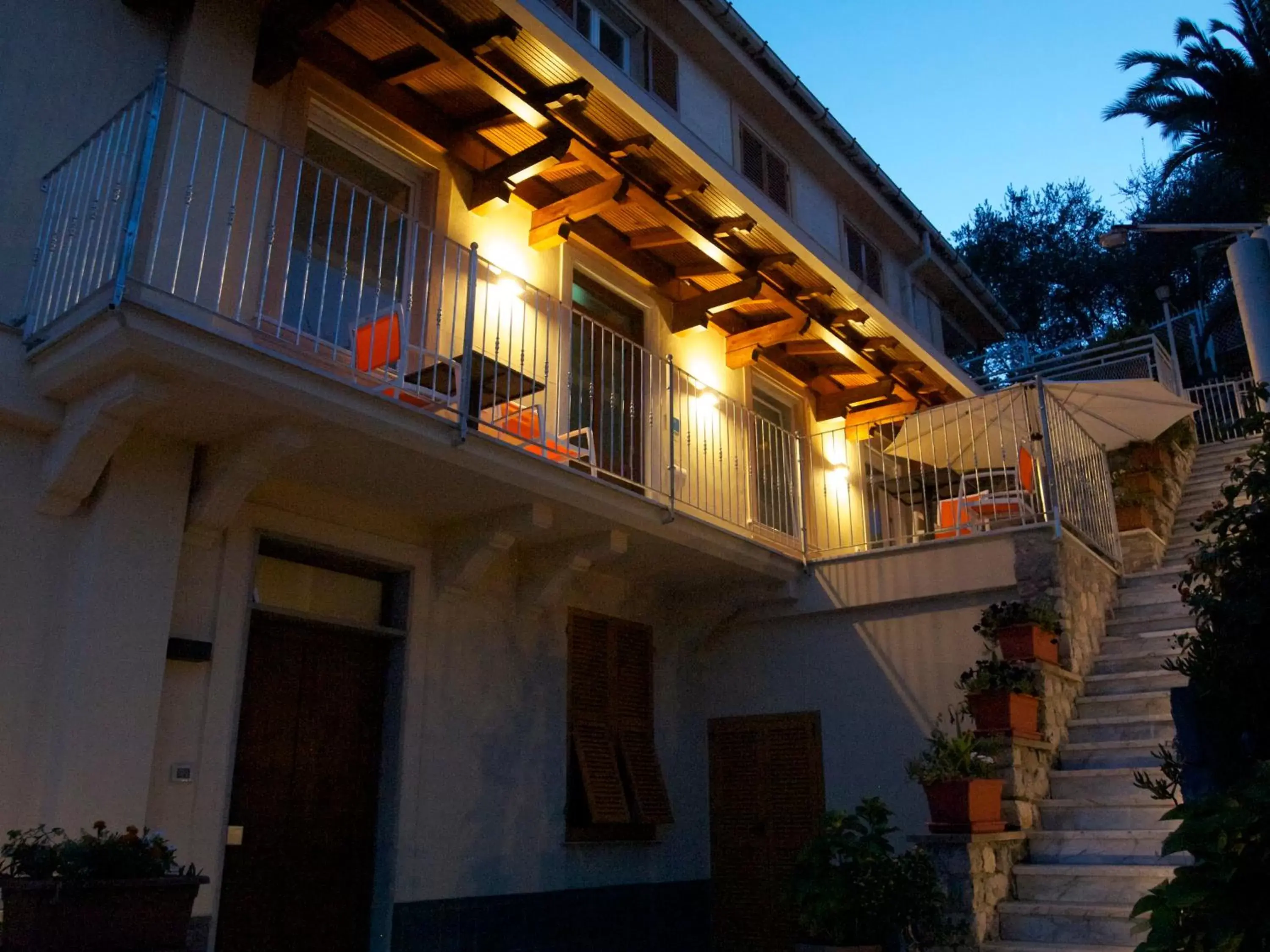 Facade/entrance, Property Building in 88 Miglia