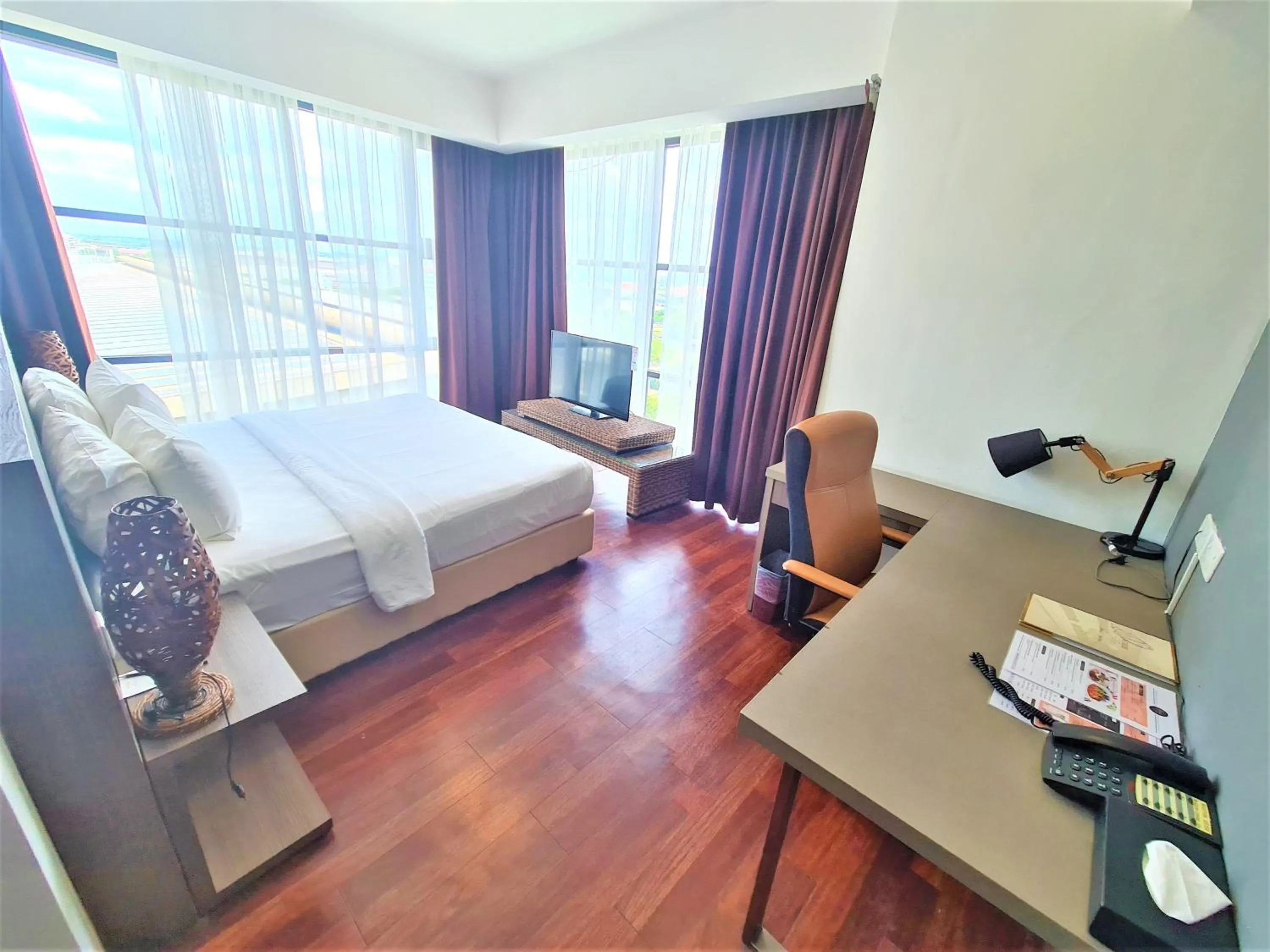 Bedroom, Bed in Nexus Regency Suites & Hotel