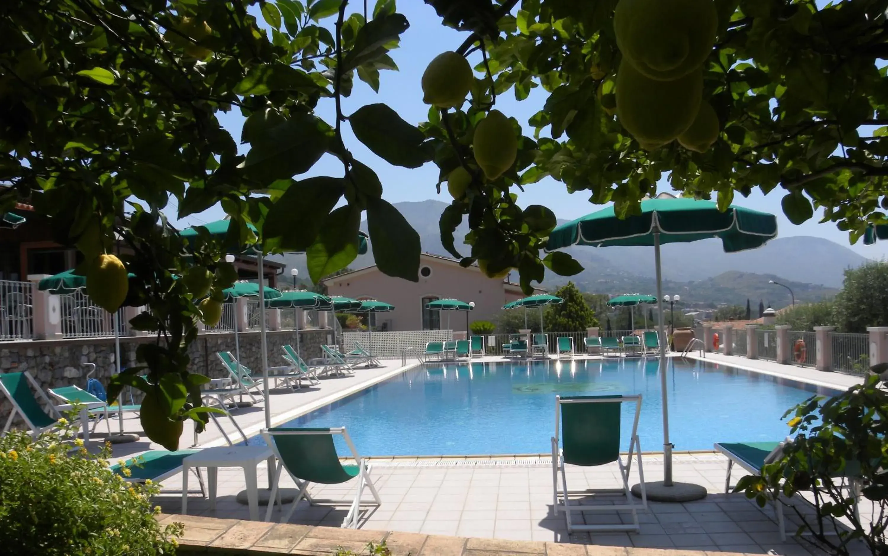 Swimming Pool in Hotel Ristorante Borgo La Tana