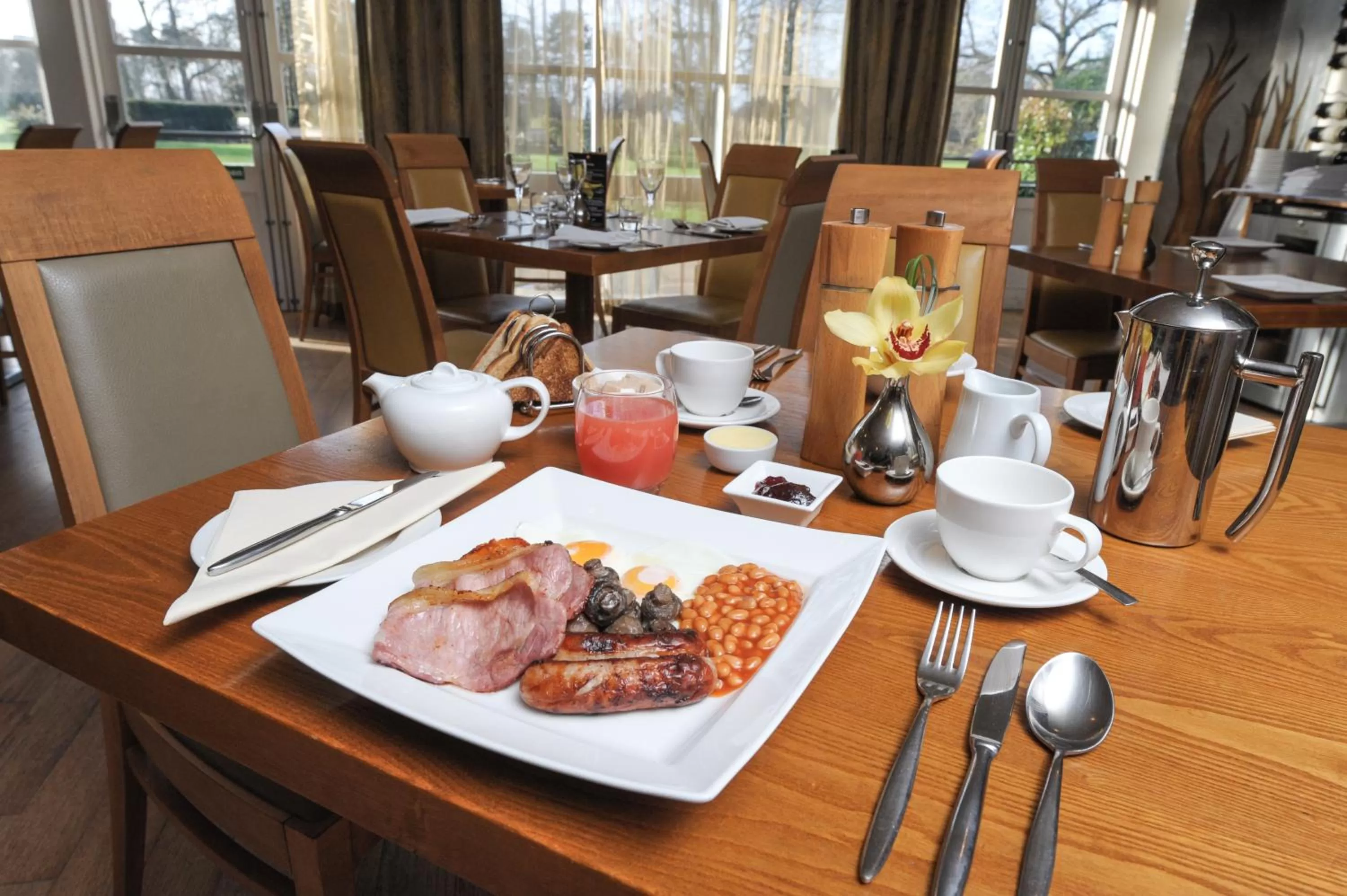 Restaurant/places to eat in The Pinewood Hotel