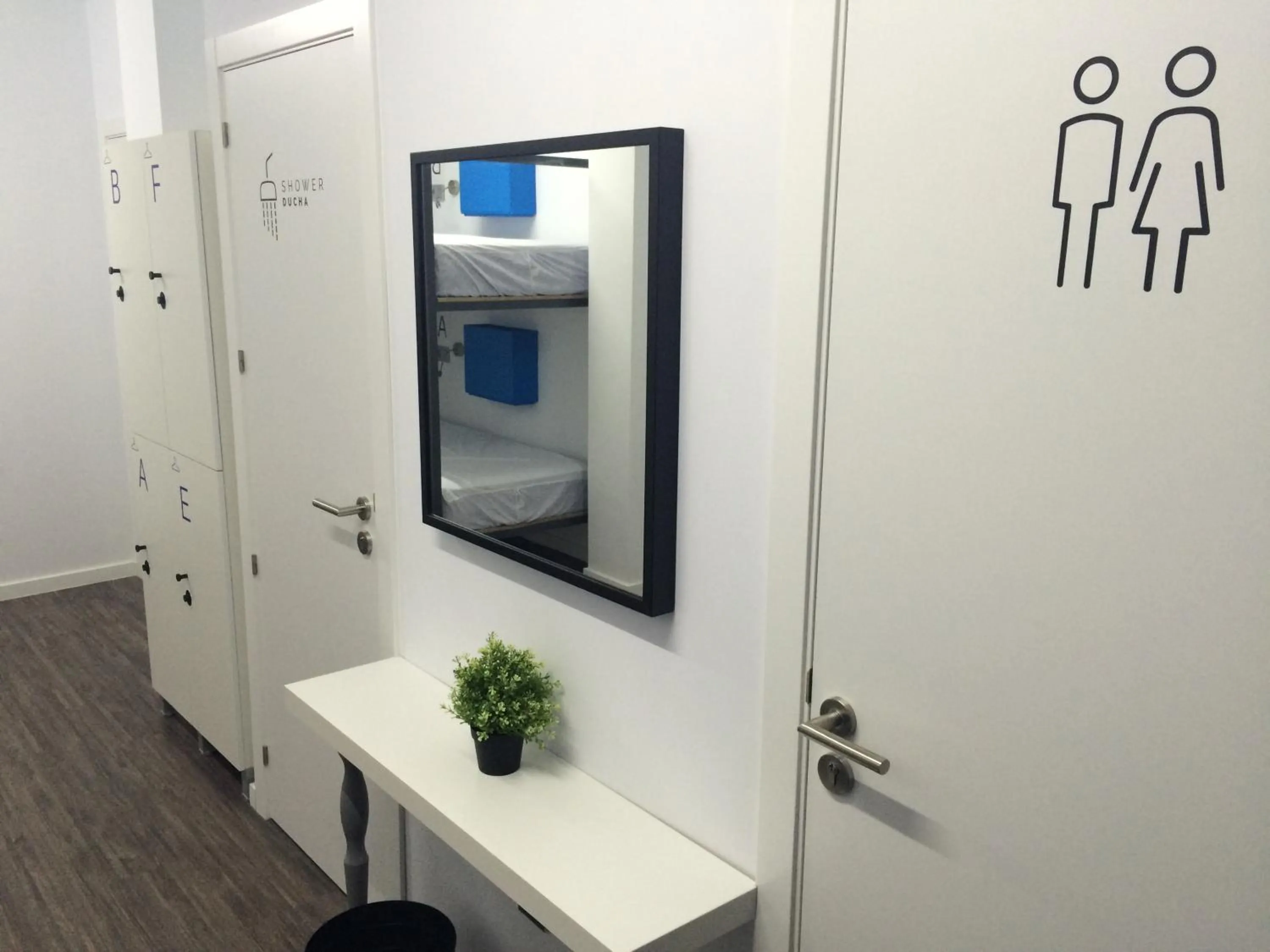 Bedroom in Chameleon Youth Hostel Alicante